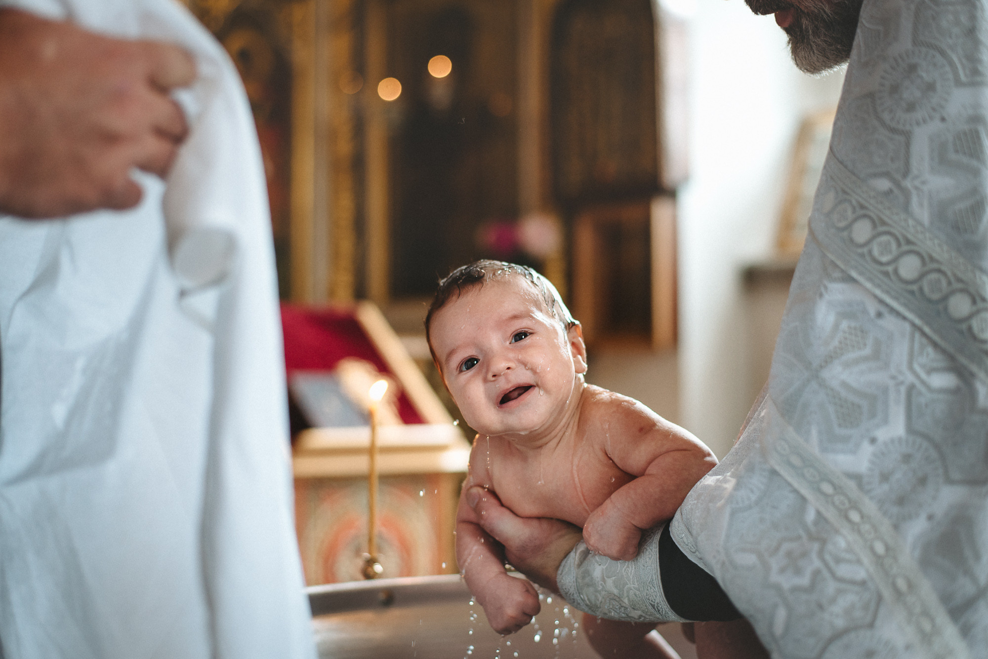 Таинство крещения, кадры. Семейный фотограф в г.Москве Катя Норм