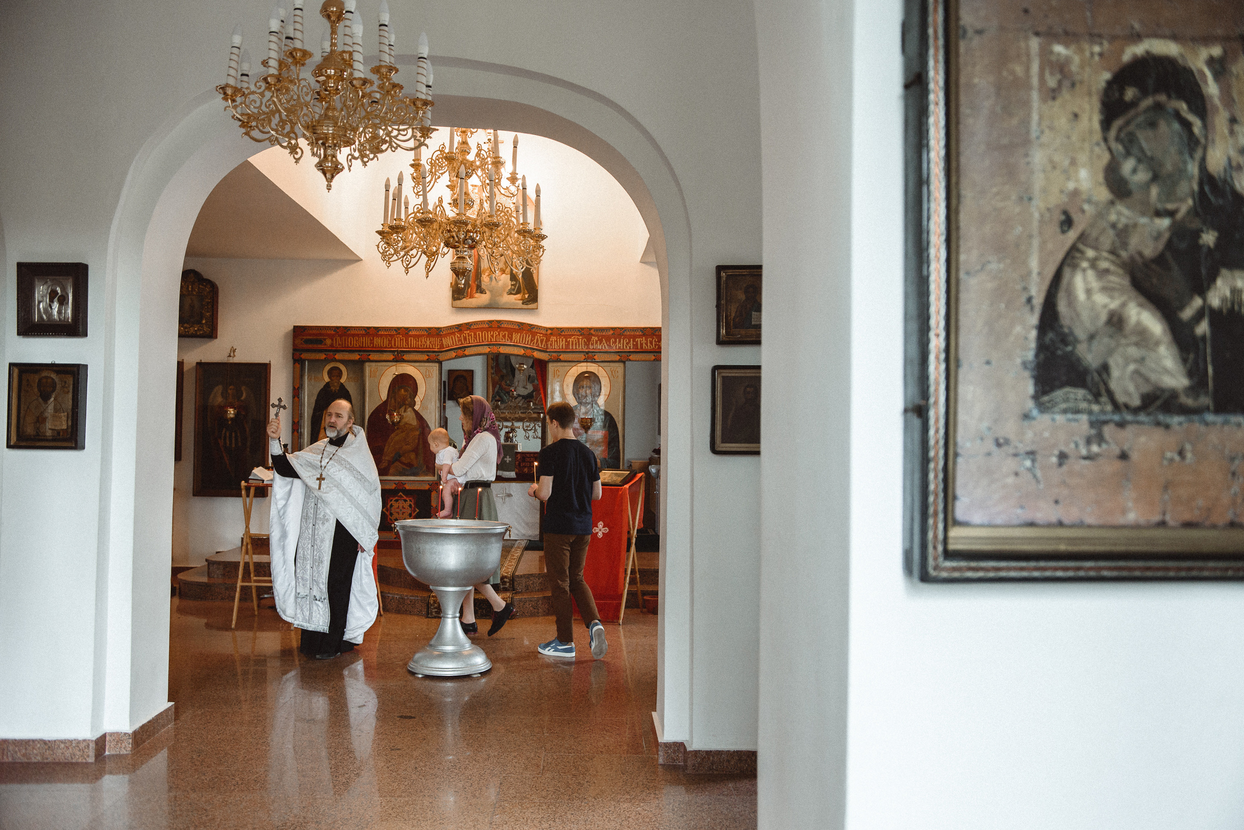 Таинство крещения, кадры. Семейный фотограф в г.Москве Катя Норм