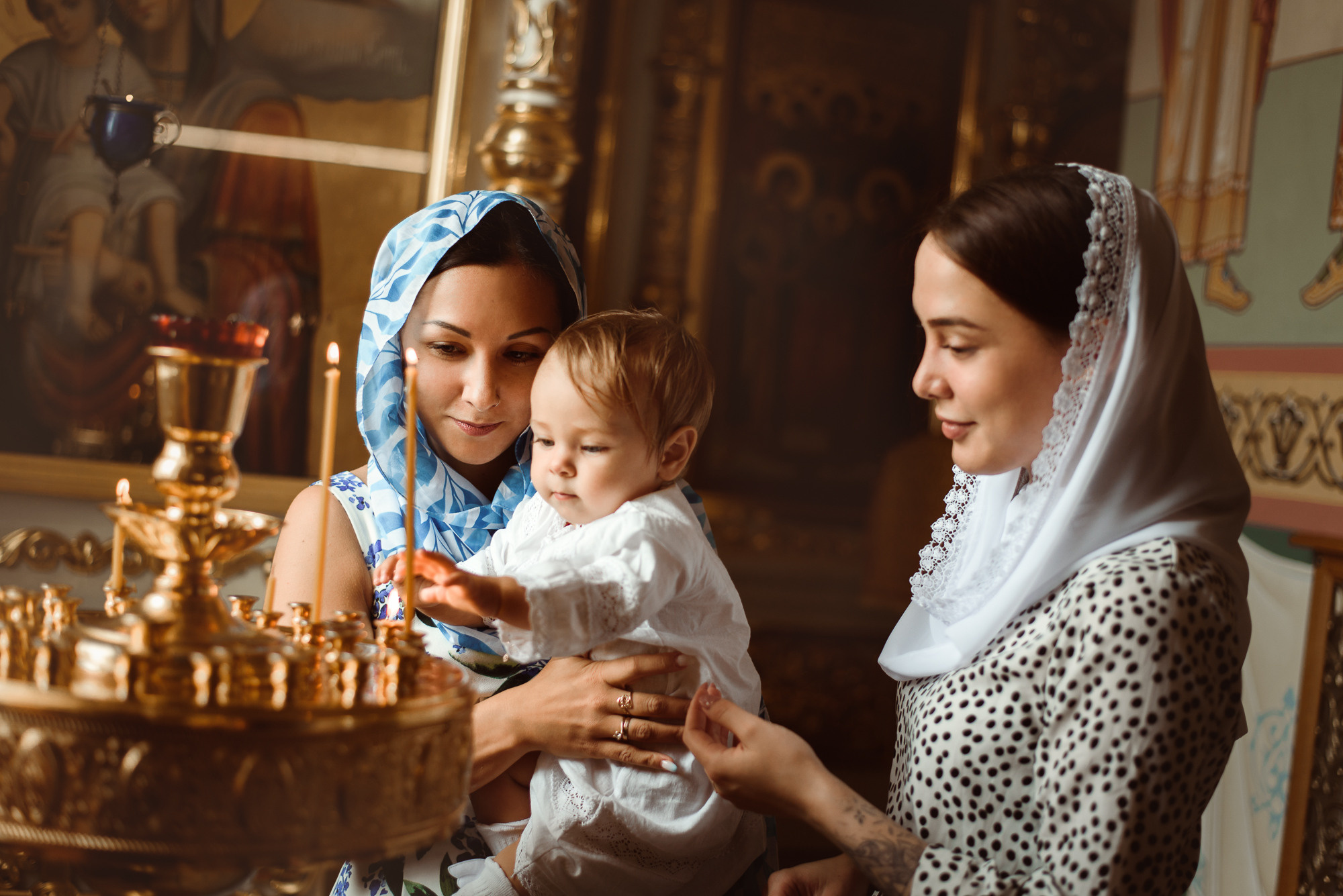 Таинство крещения, кадры. Семейный фотограф в г.Москве Катя Норм