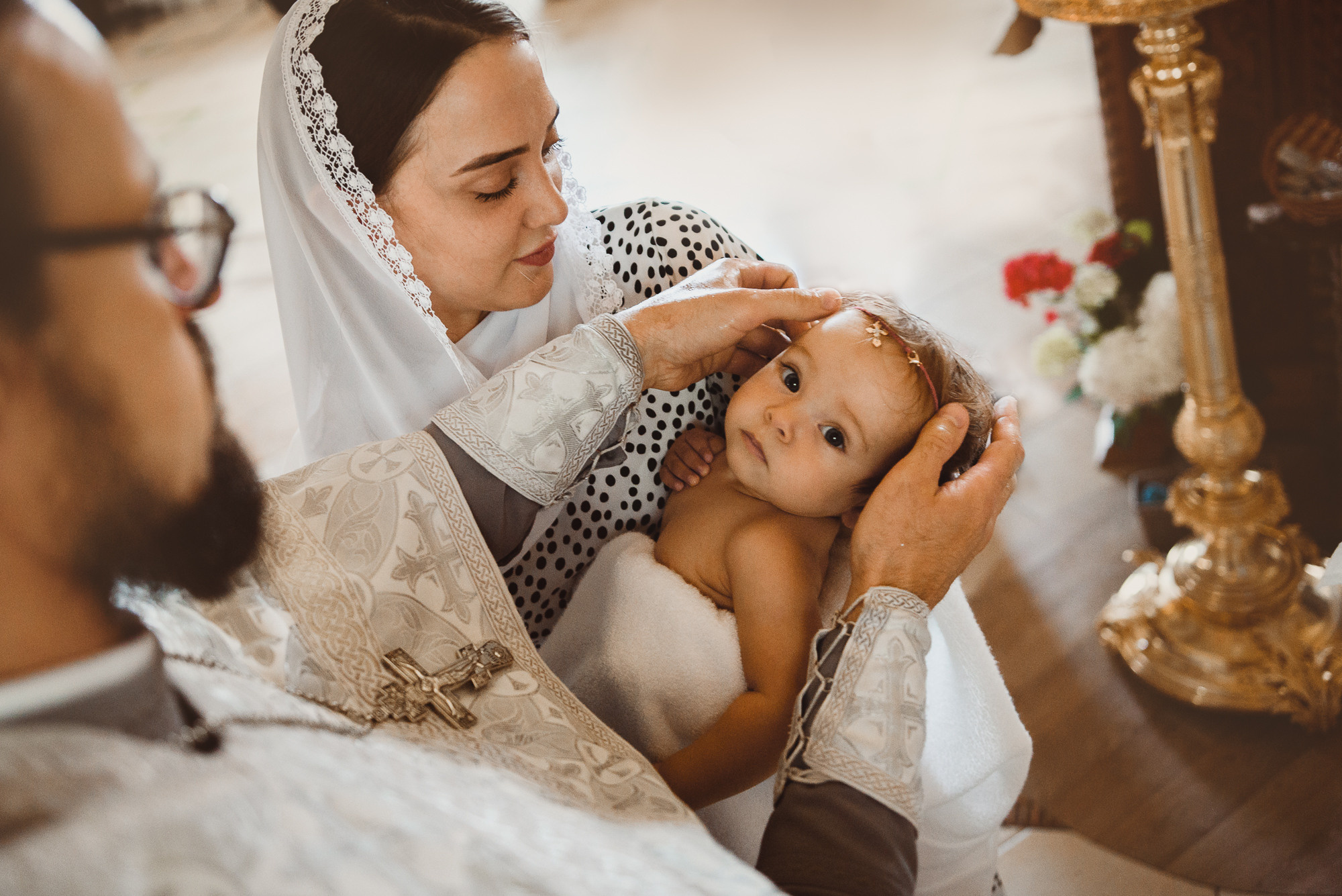 Таинство крещения, кадры. Семейный фотограф в г.Москве Катя Норм