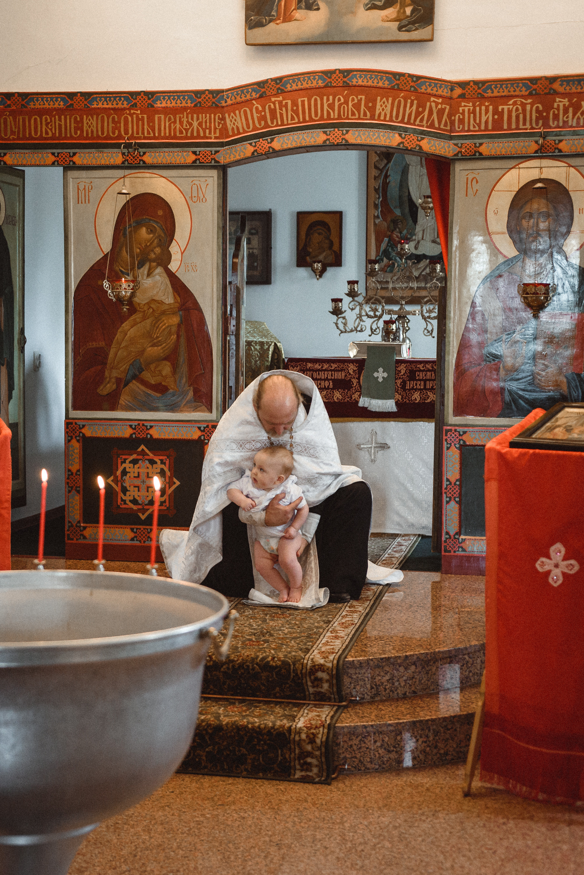 Таинство крещения, кадры. Семейный фотограф в г.Москве Катя Норм