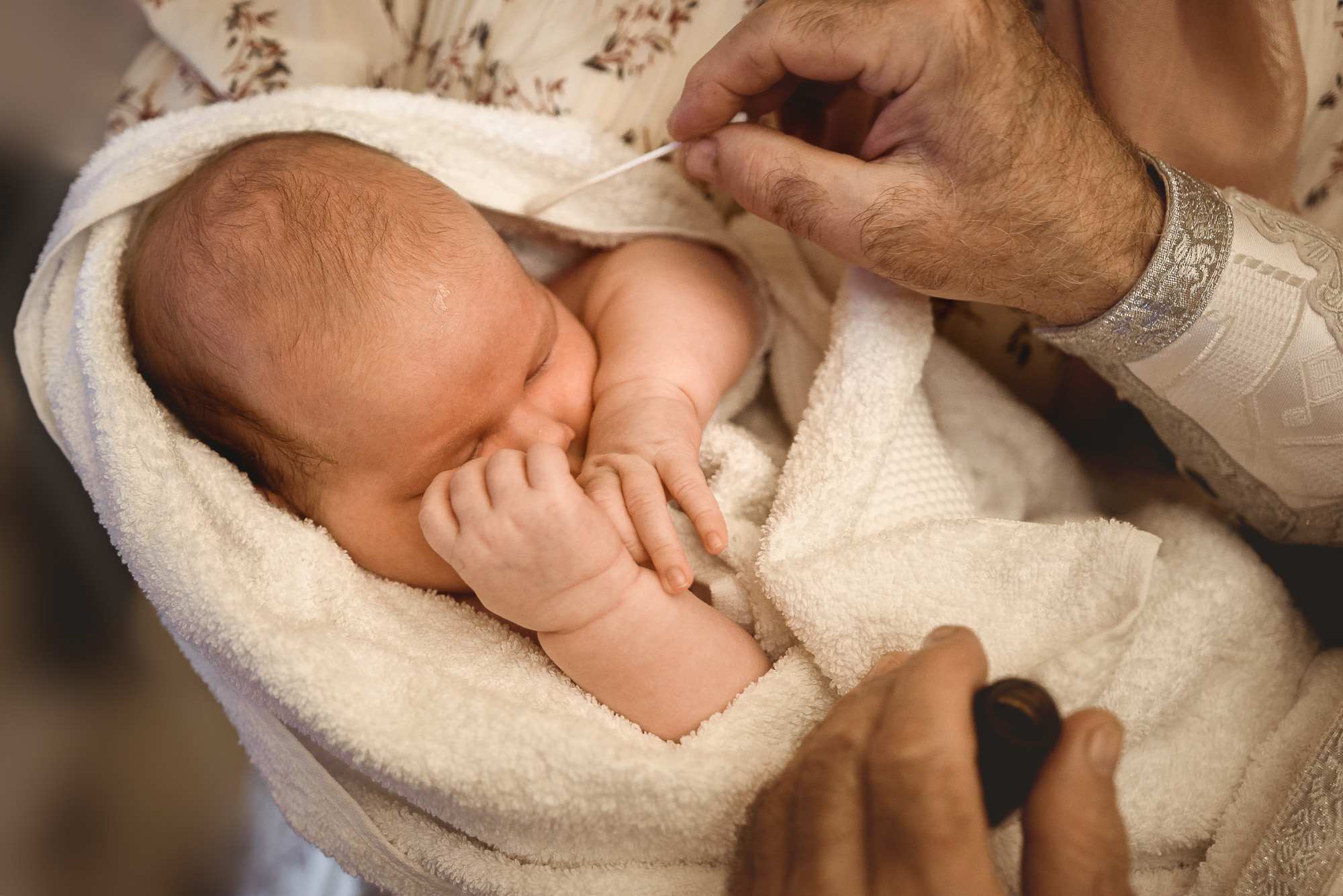 Таинство крещения, кадры. Семейный фотограф в г.Москве Катя Норм
