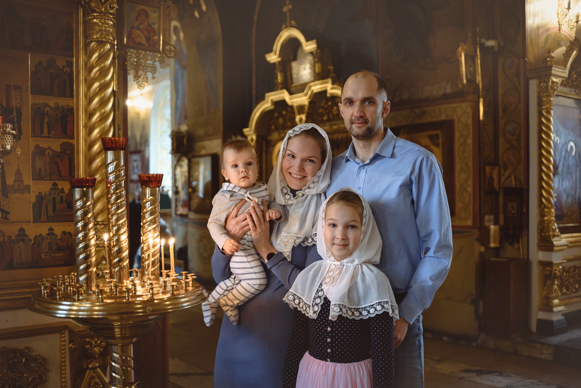 Таинство крещения, кадры. Семейный фотограф в г.Москве Катя Норм