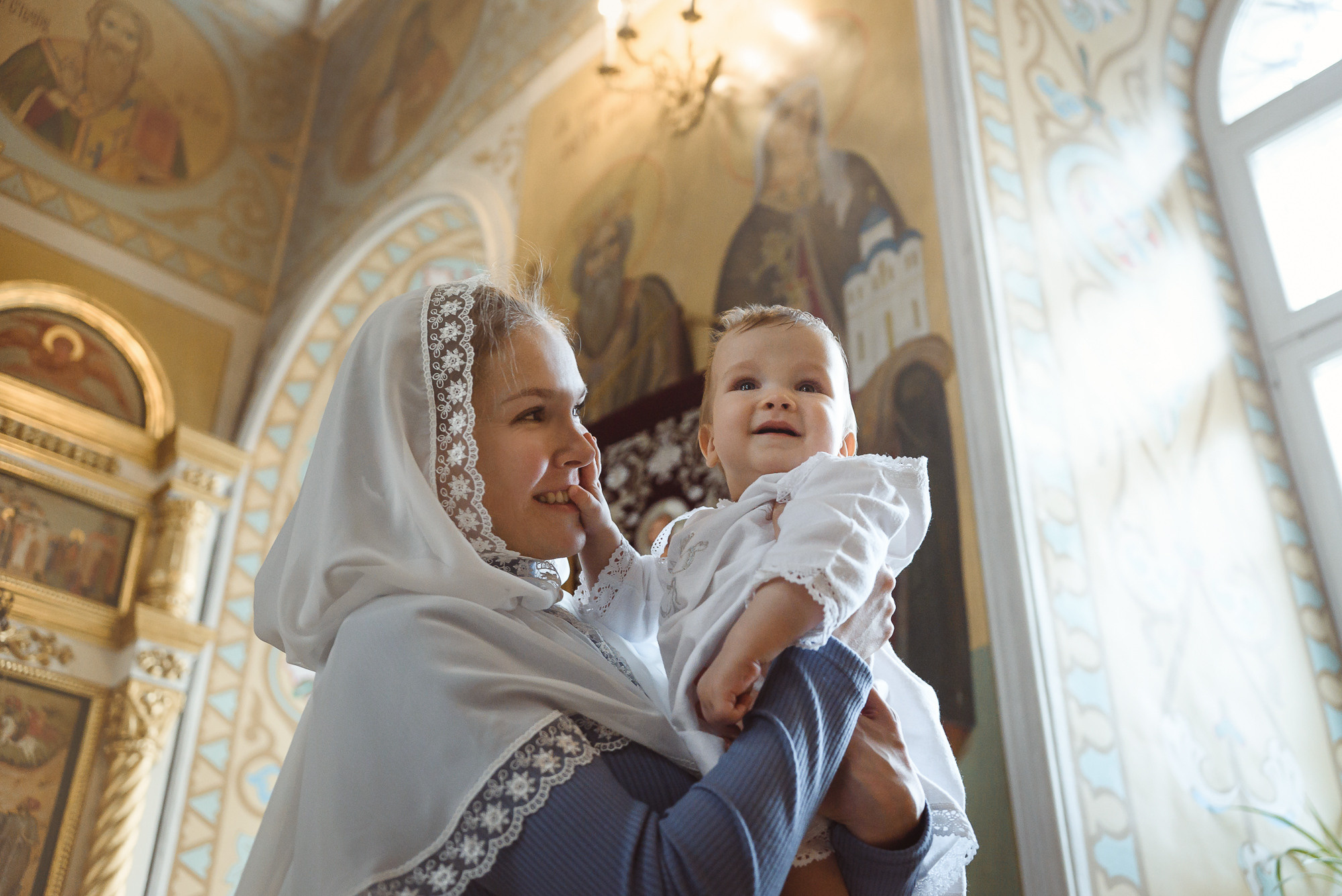 Таинство крещения, кадры. Семейный фотограф в г.Москве Катя Норм