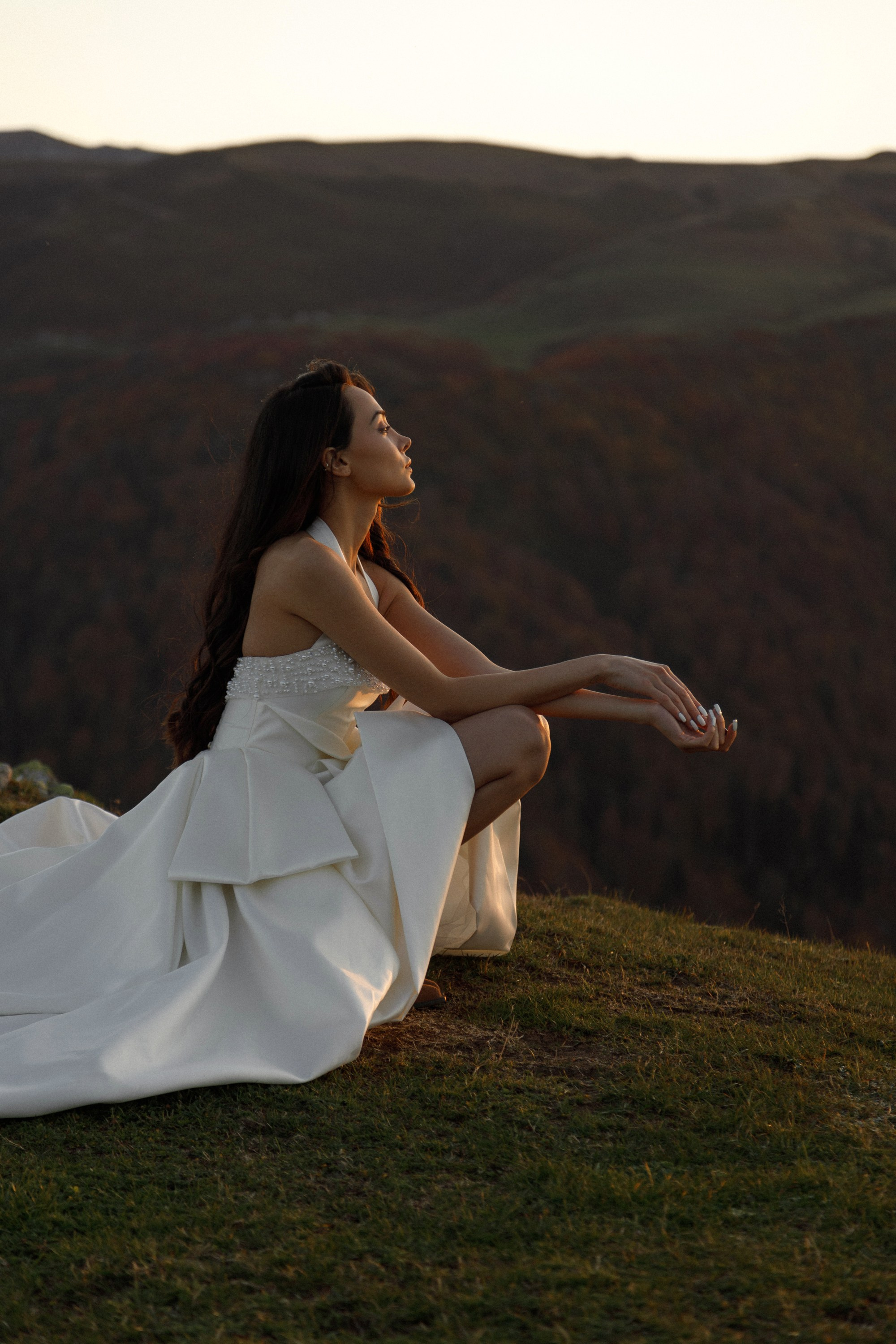 Свадьба в горах на закате