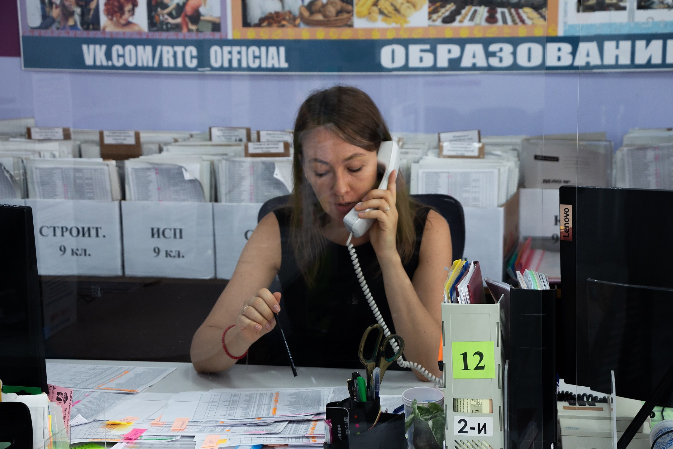 Приёмная комиссия. Колледж, 2022. Design by — фото, обучение, портфолио. Фотограф Рязань