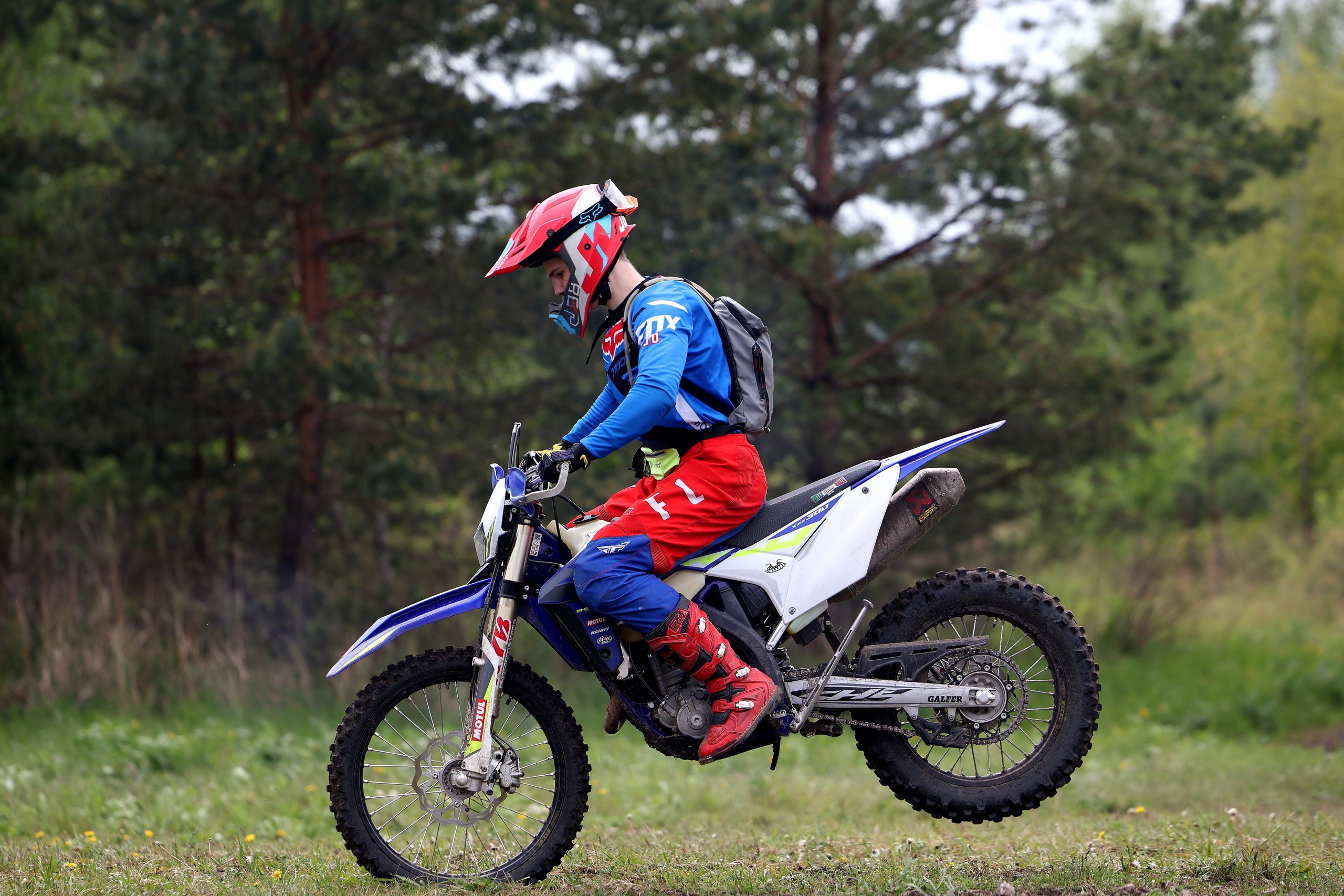 Тренировка по следам гонки ЭНДУРО РЕВОЛЮЦИЯ. Спортивный и репортажный фотограф Ермакова Светлана