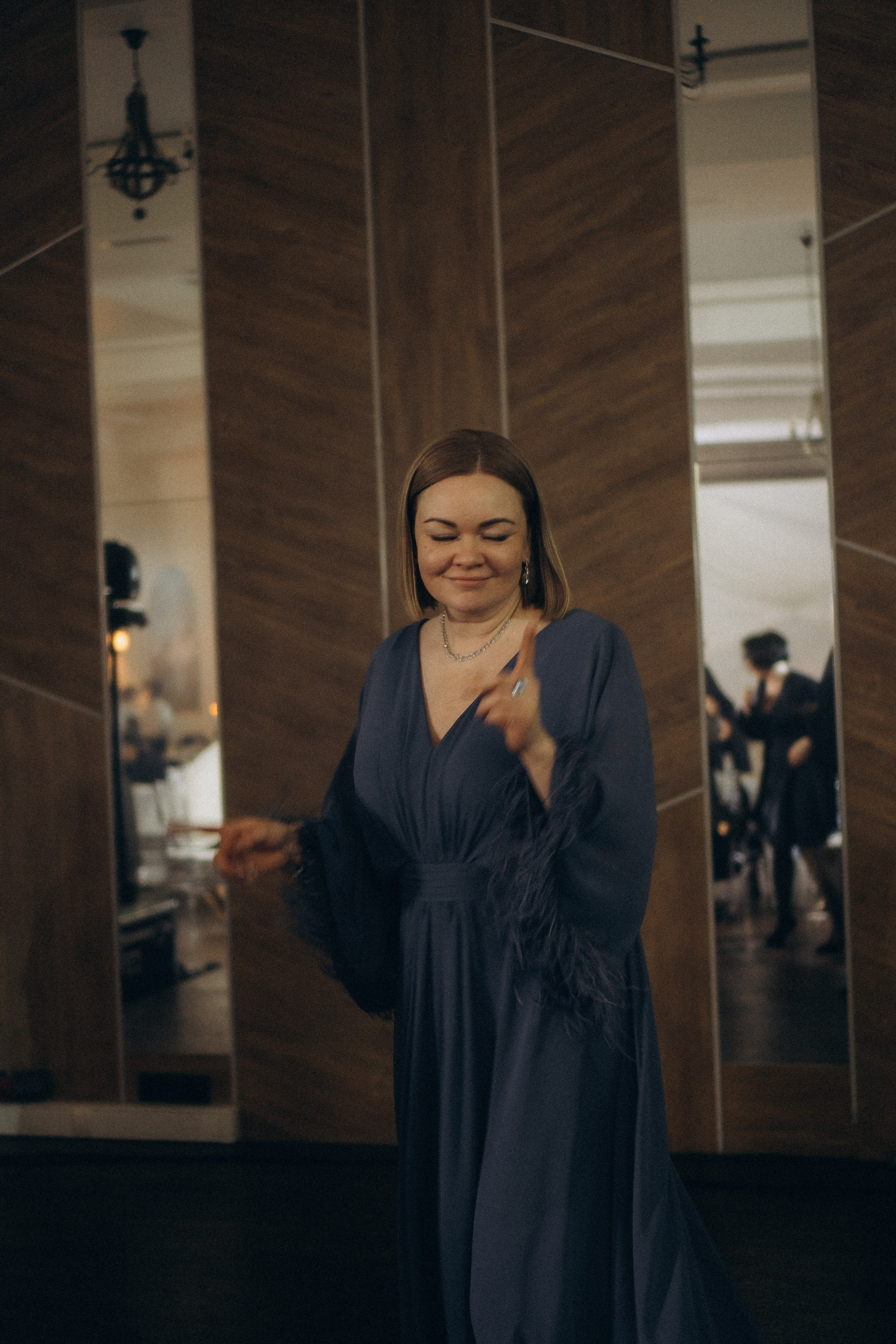 СВАДЕБНАЯ СЬЕМКА СБОРОВ В ОТЕЛЕ И ВЫЕЗД НА ЦЕРЕМОНИЮ (СНЯТО В СИБИРЕ В НИЖНЕВАРТОВСКЕ). Профессиональный фотограф, Санкт-Петербург — Виктория Богомолова