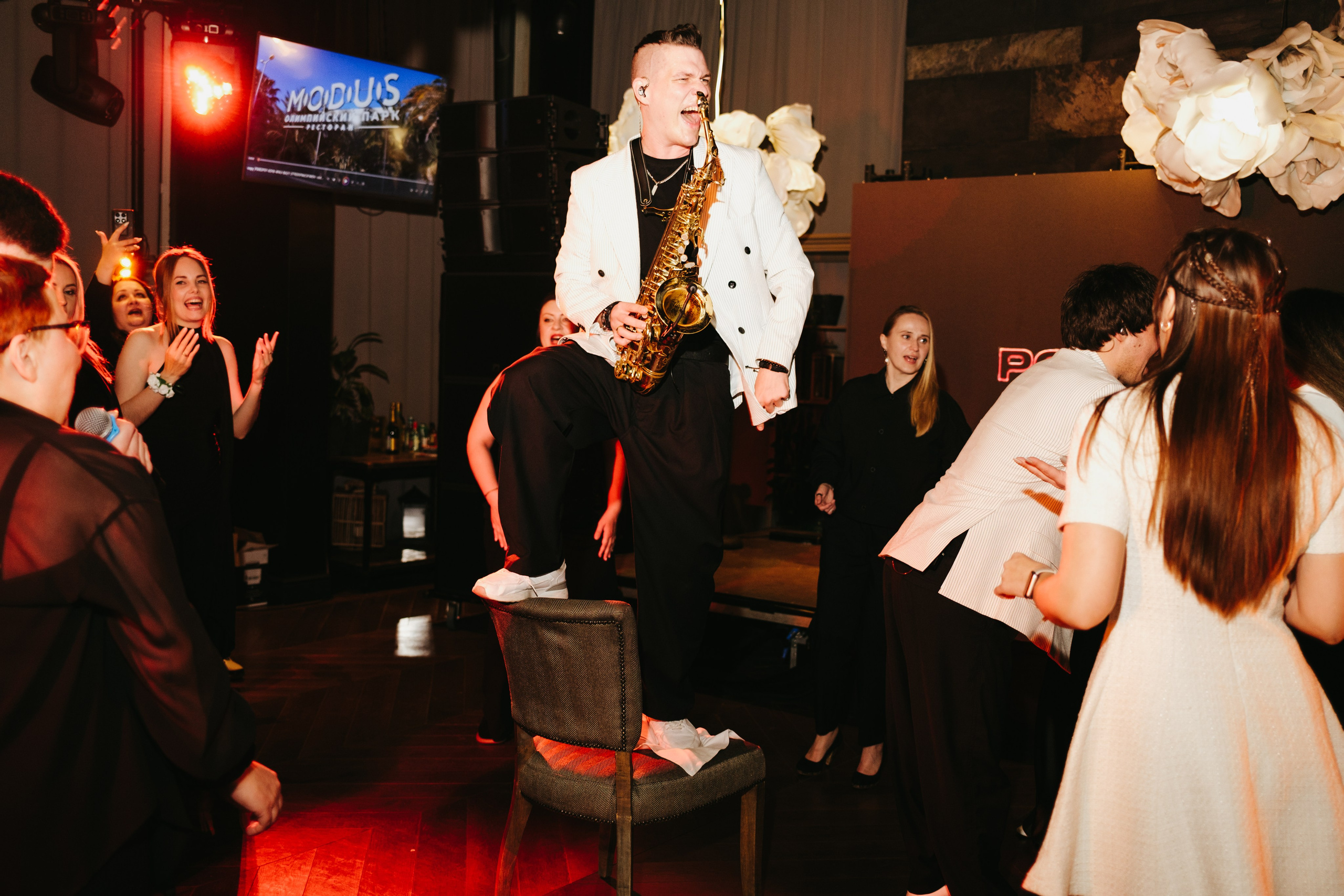 Корпоратив в Сириусу (Адлер) 10 лет компании. Свадебный фотограф Денис Ожигин в Краснодаре и крае. Эмоциональная и стильная съемка вашего дня