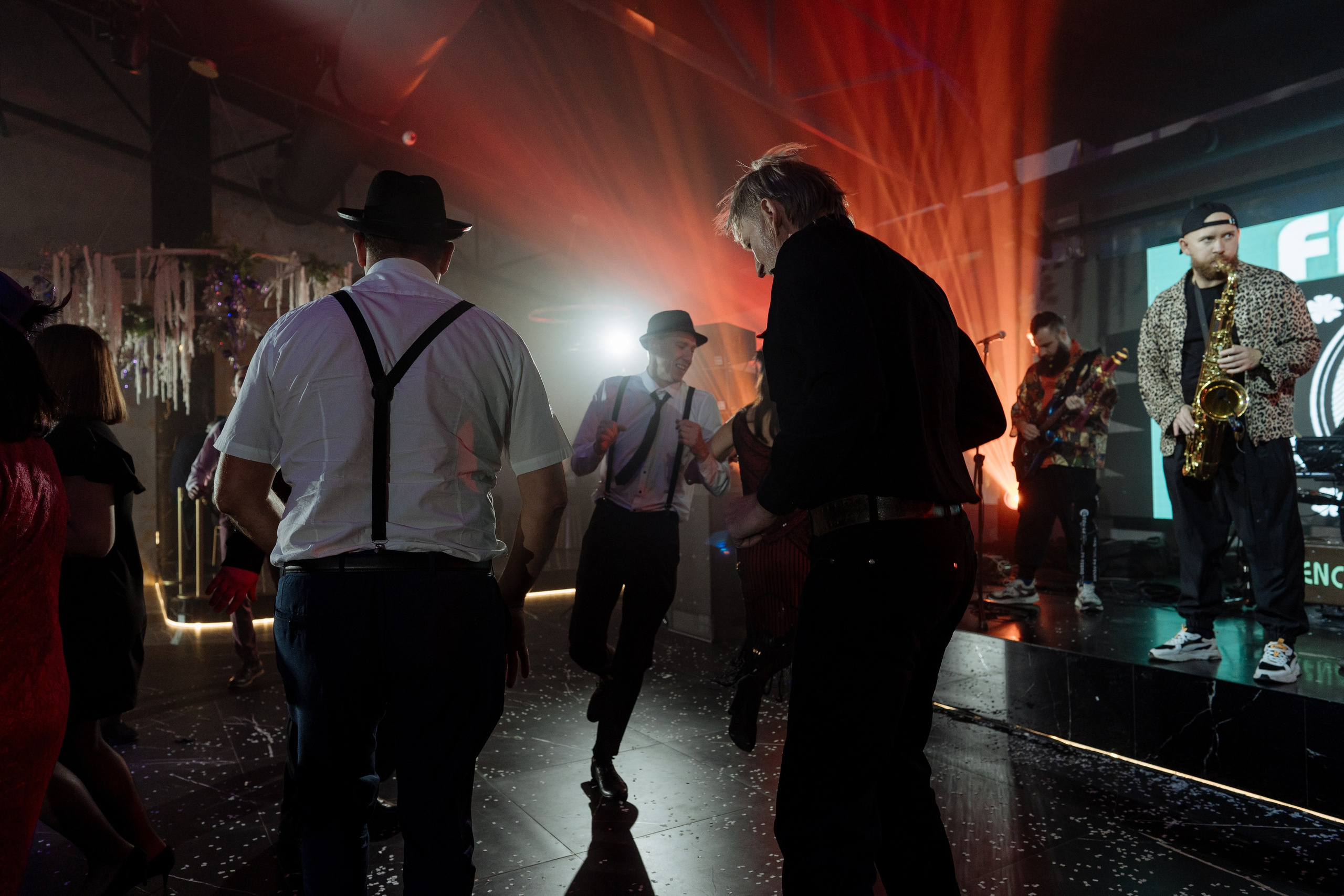 Альбион Тур