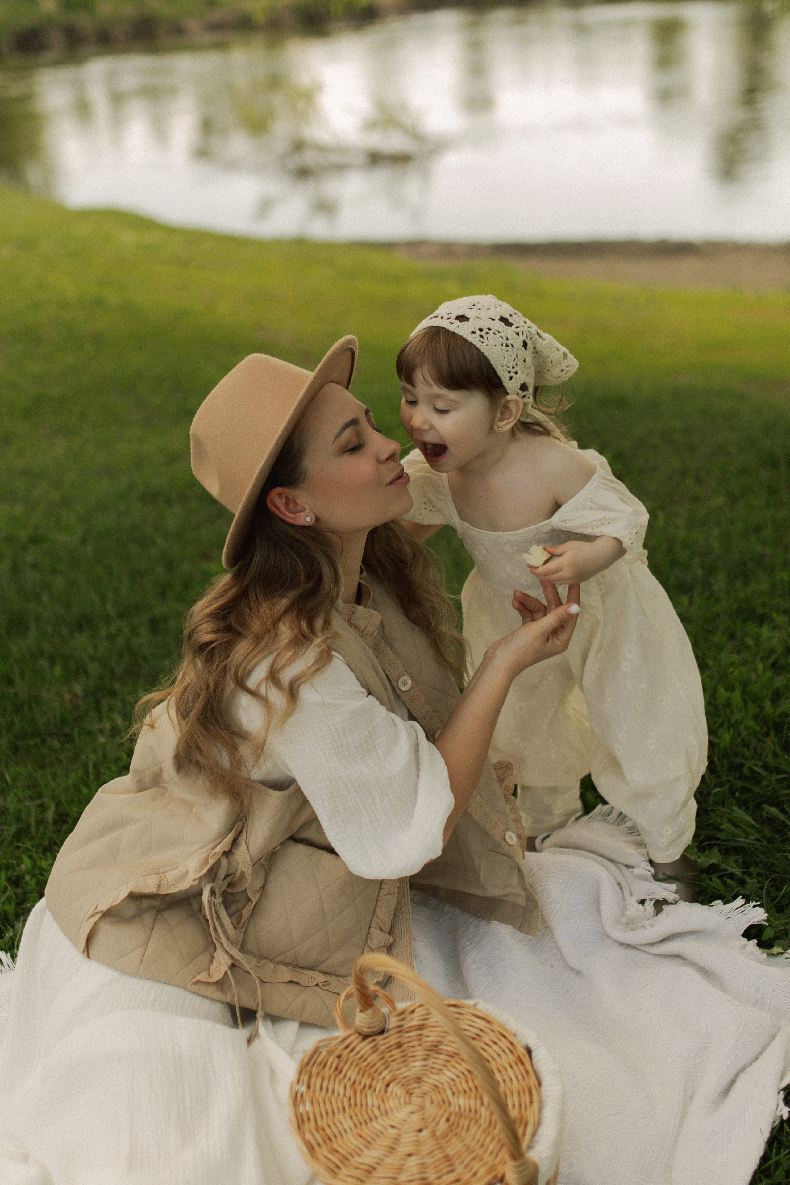 Настя и София. Главная