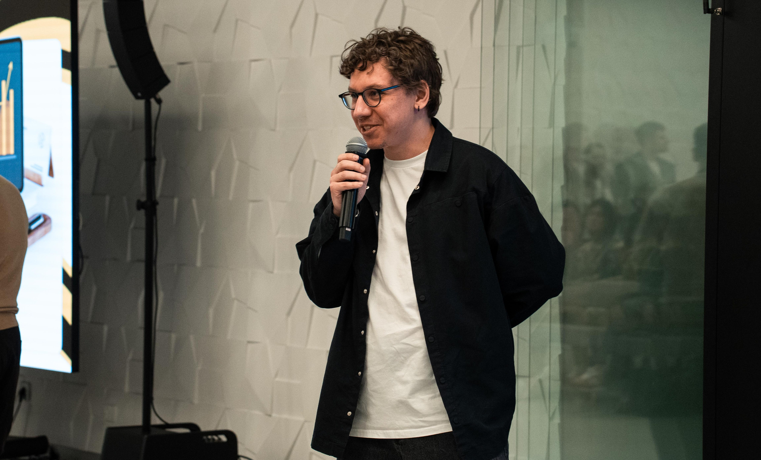 Global Tech Forum 27.03.2026. Коммерческий и художественный фотограф и видеограф в Москве Арсений Тургенев