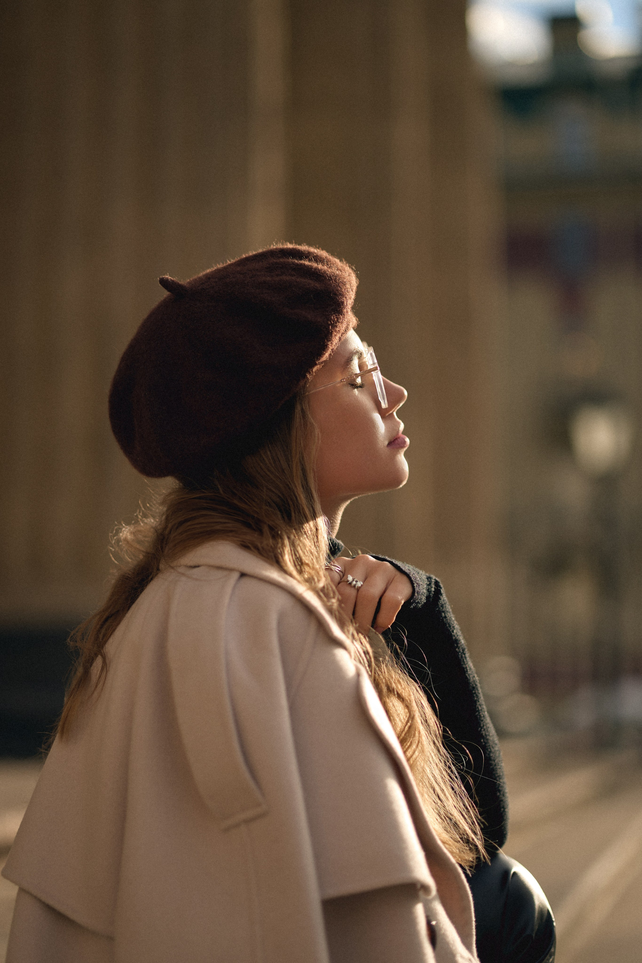 Профессиональная прогулочная фотосессия в Питере. Сестры Карабаза. Фотографы и ретушеры в Москве и Санкт-Петербурге