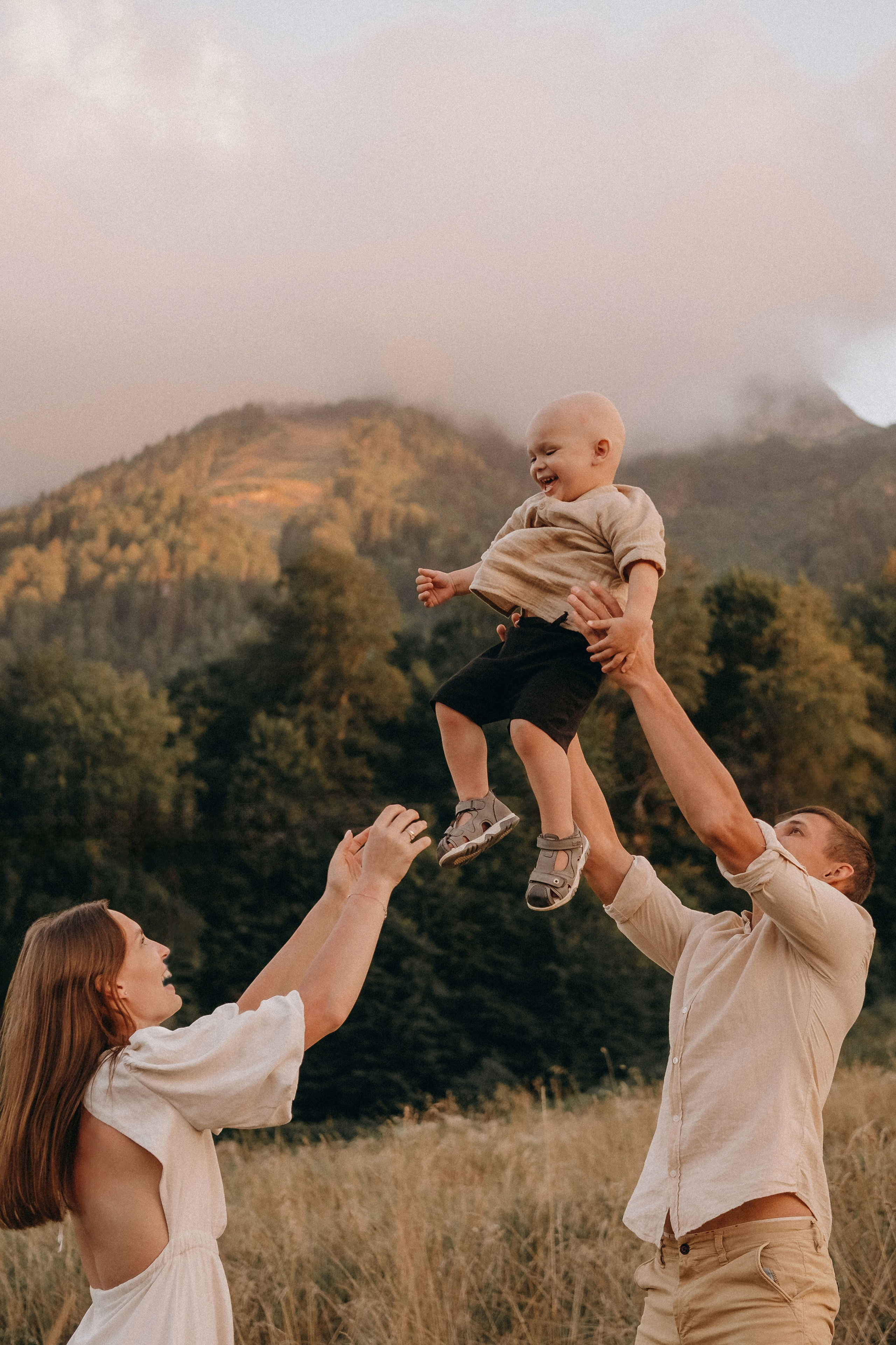 Семейные фотосессии в Сочи, Сириус и на Красной поляне. Семейный, свадебный фотограф Сочи, Адлер, Красная поляна