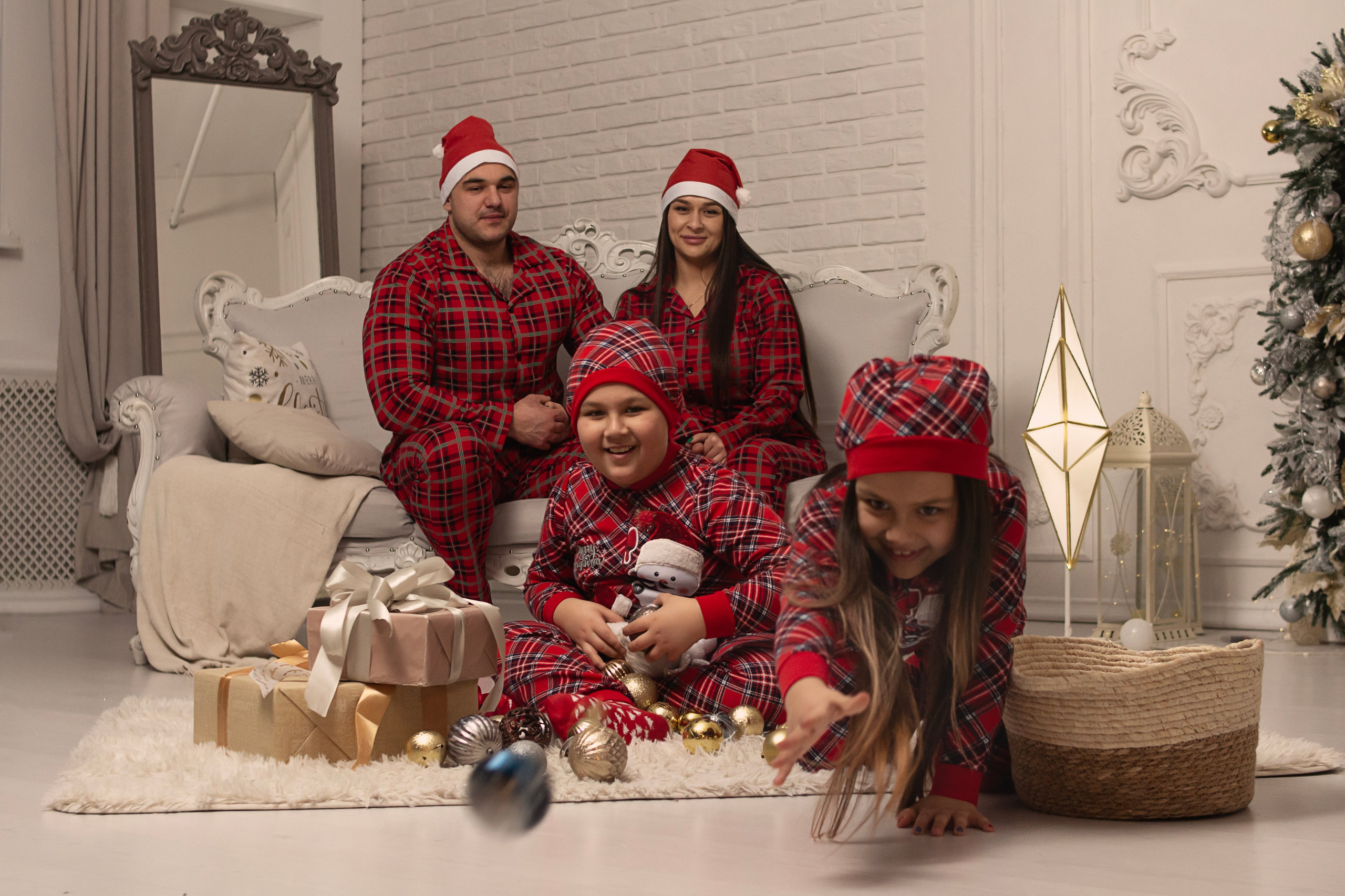 Майя и ее семья. Тютина Оля фотограф-ретушер Екатеринбург