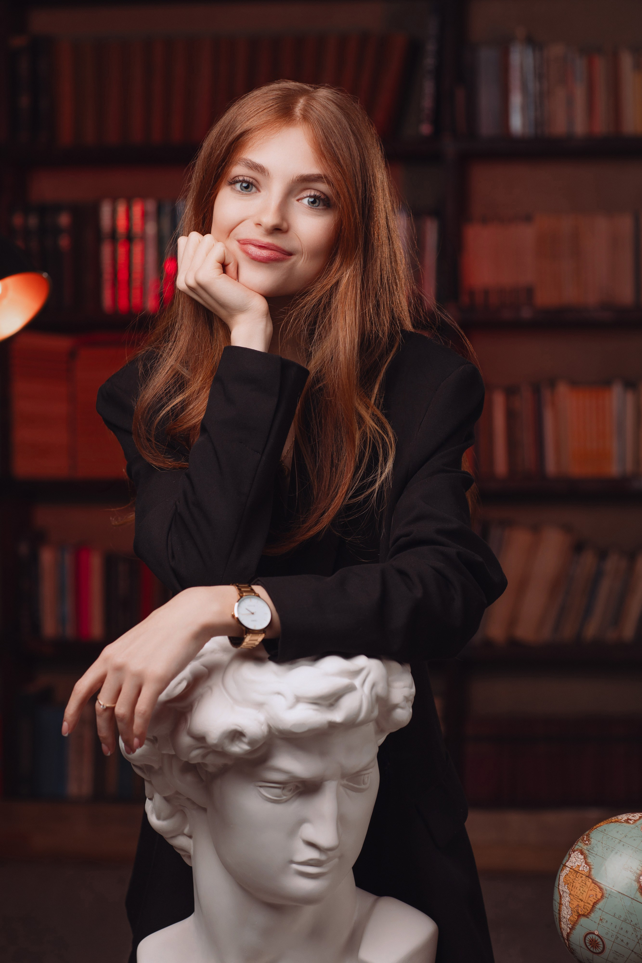 ДЛЯ 9-11 КЛАССОВ. Выпускные альбомы в Москве FOTOVMESTE