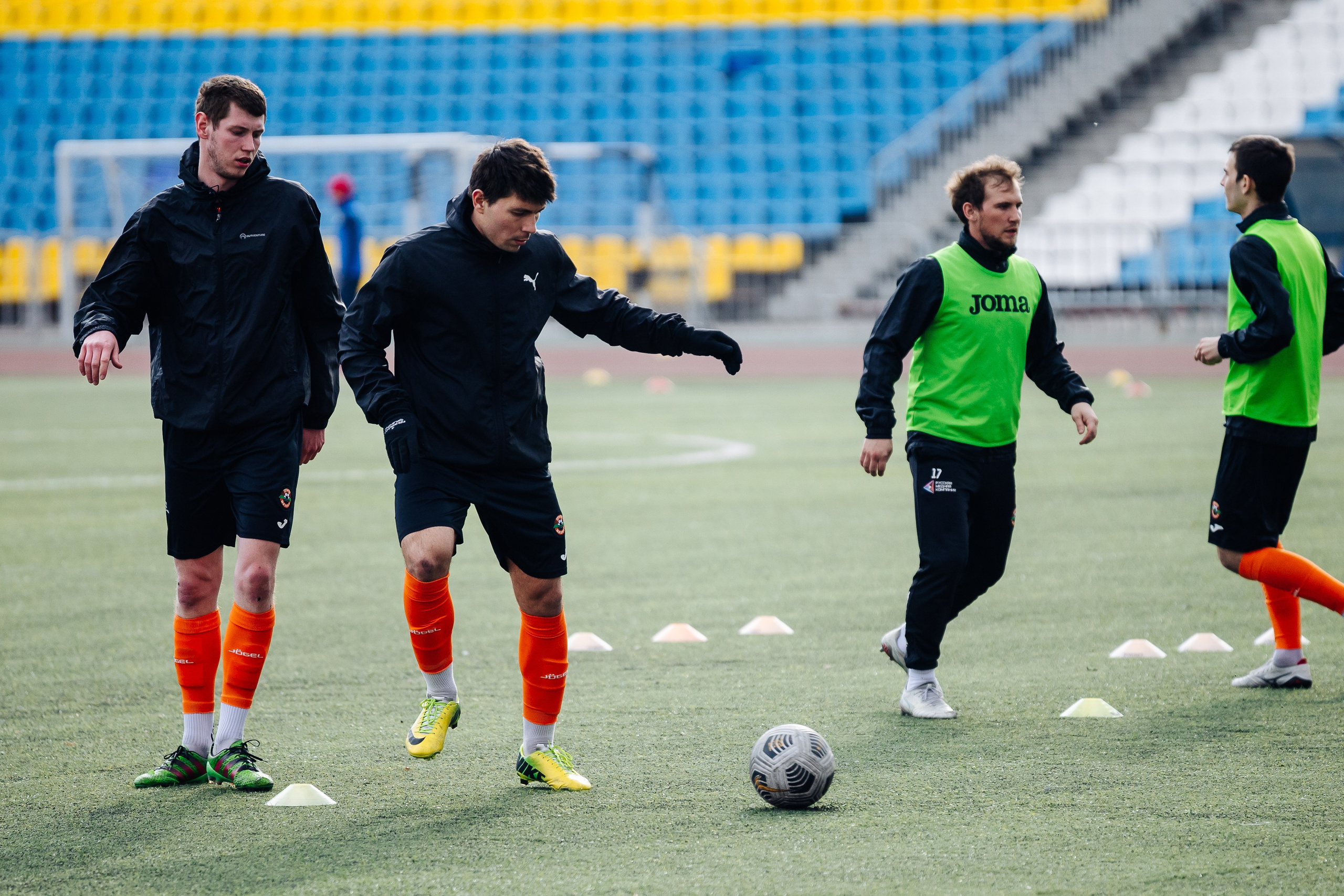 ФК Металлург — ФК Шахтер // 06.04.24. Денис Прохоров Фотограф в г. Магнитогорск