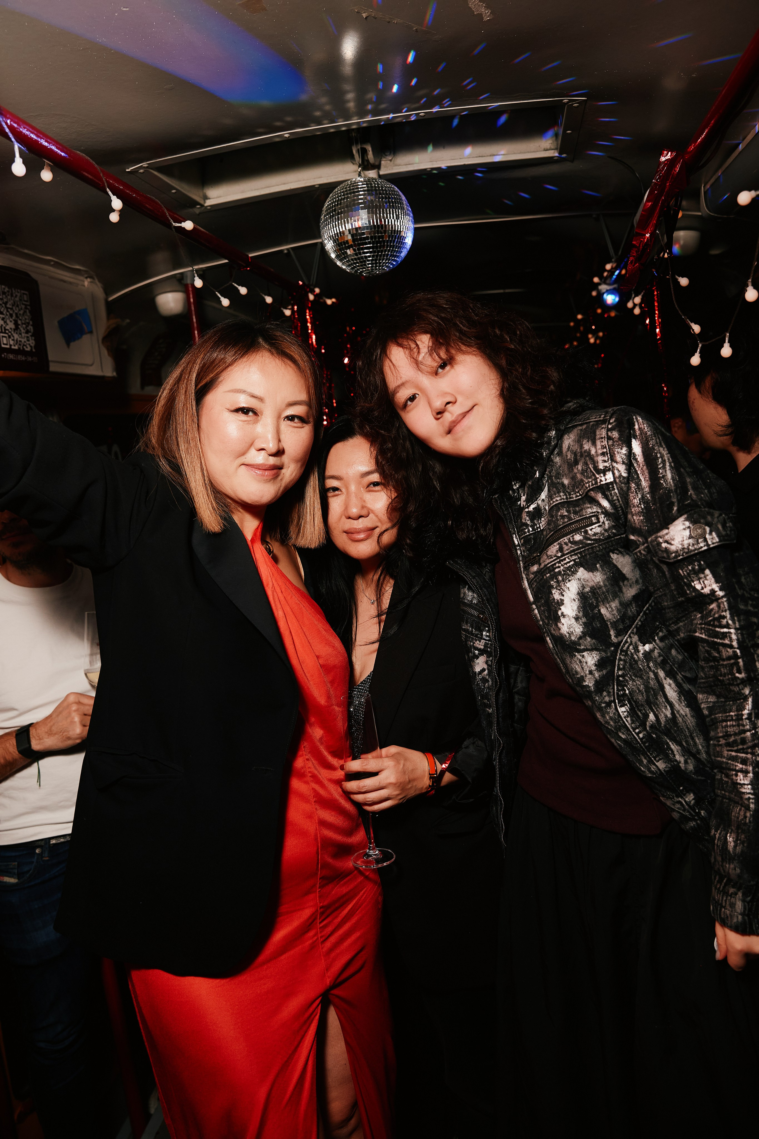 Tram 35 30.11. Свадебный репортажный фотограф краснодар максим дремов дрёмов фотосессия студия цена