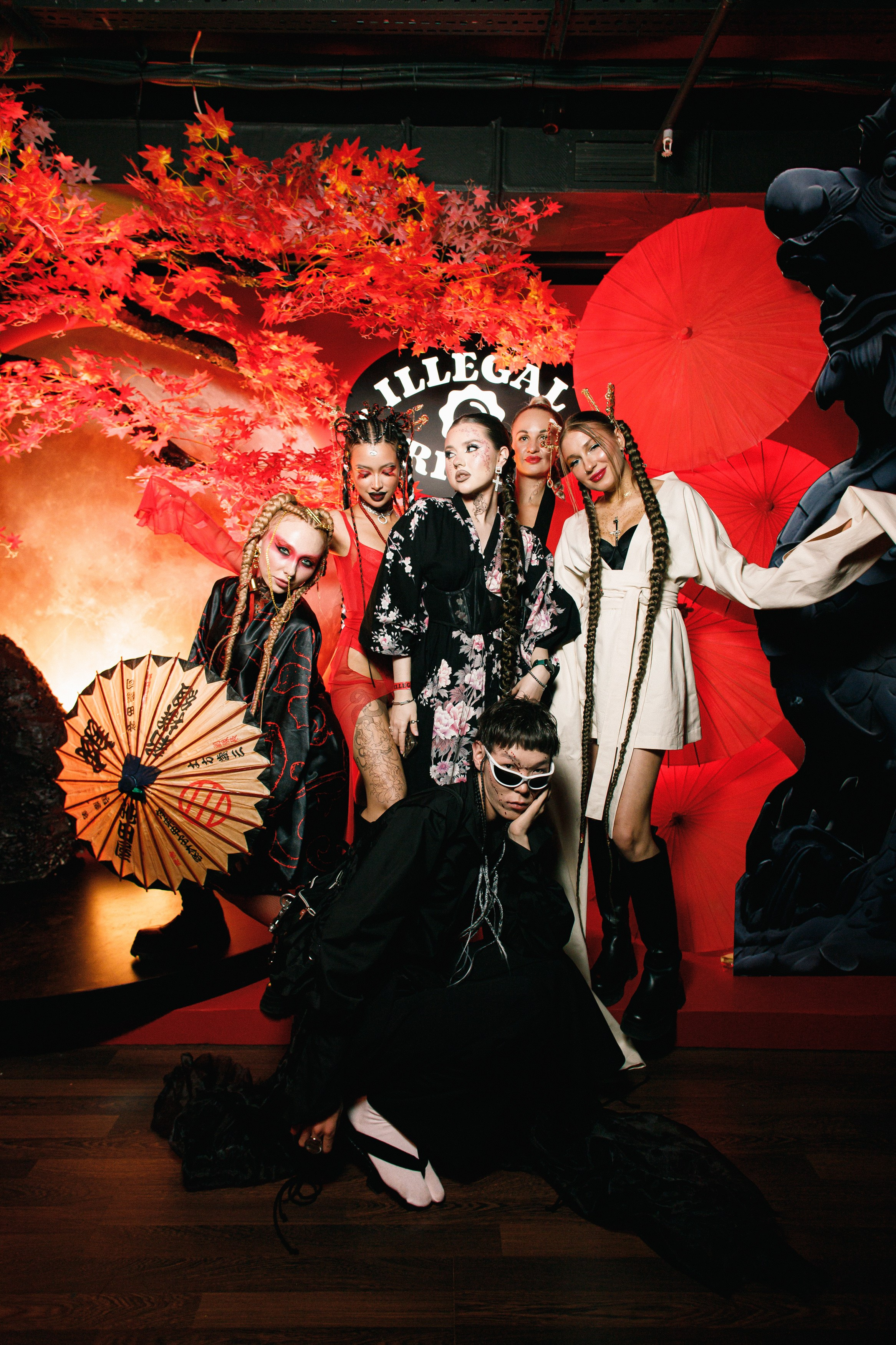 ILLEGAL FRIENDS | ASIA. СВОИ. ФОТООТЧЕТЫ-СОБЫТИЯ-МЕСТА