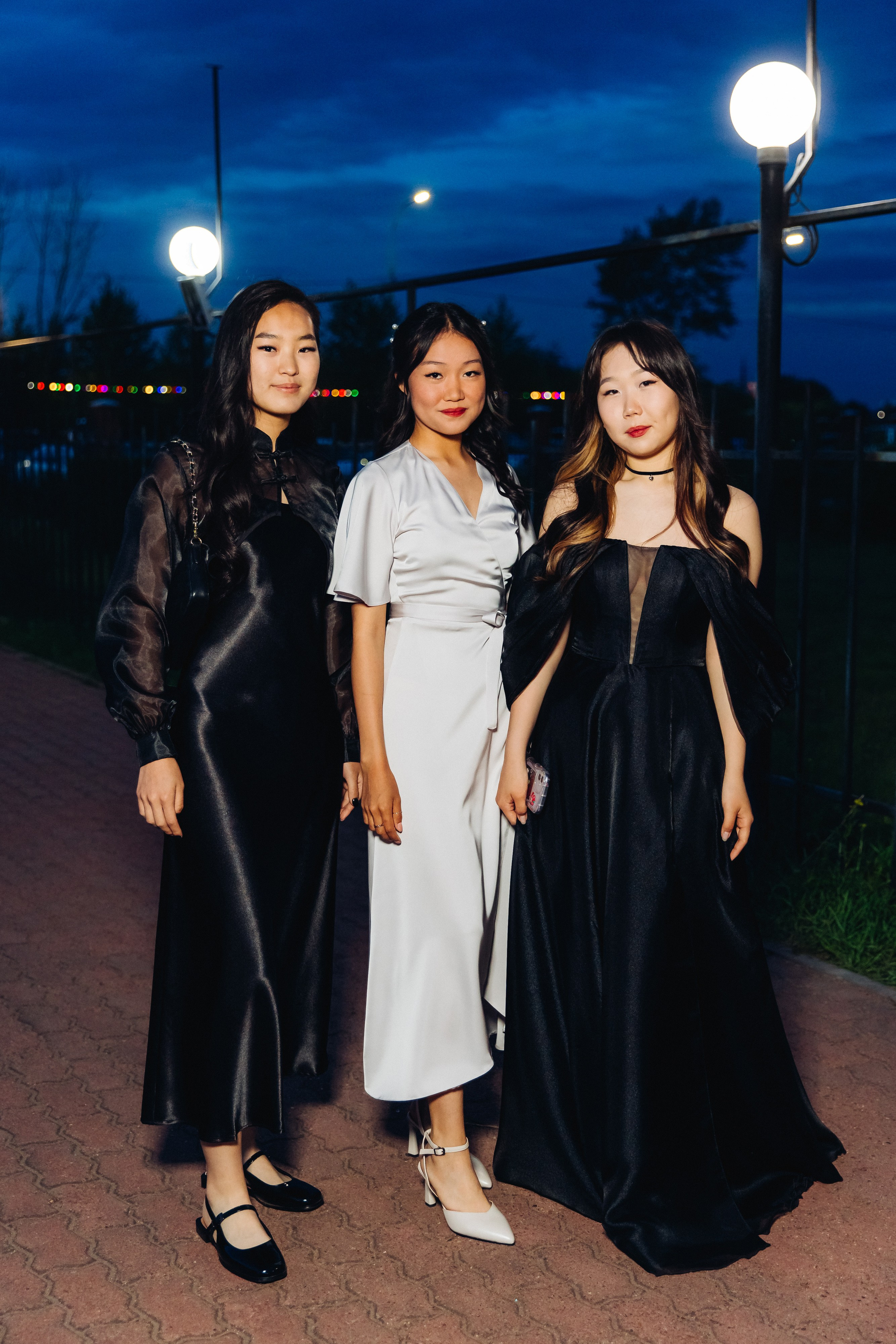 Выпускной вечер. 49 школа. Баран на корове. Свадебный и семейный фотограф в Улан-Удэ