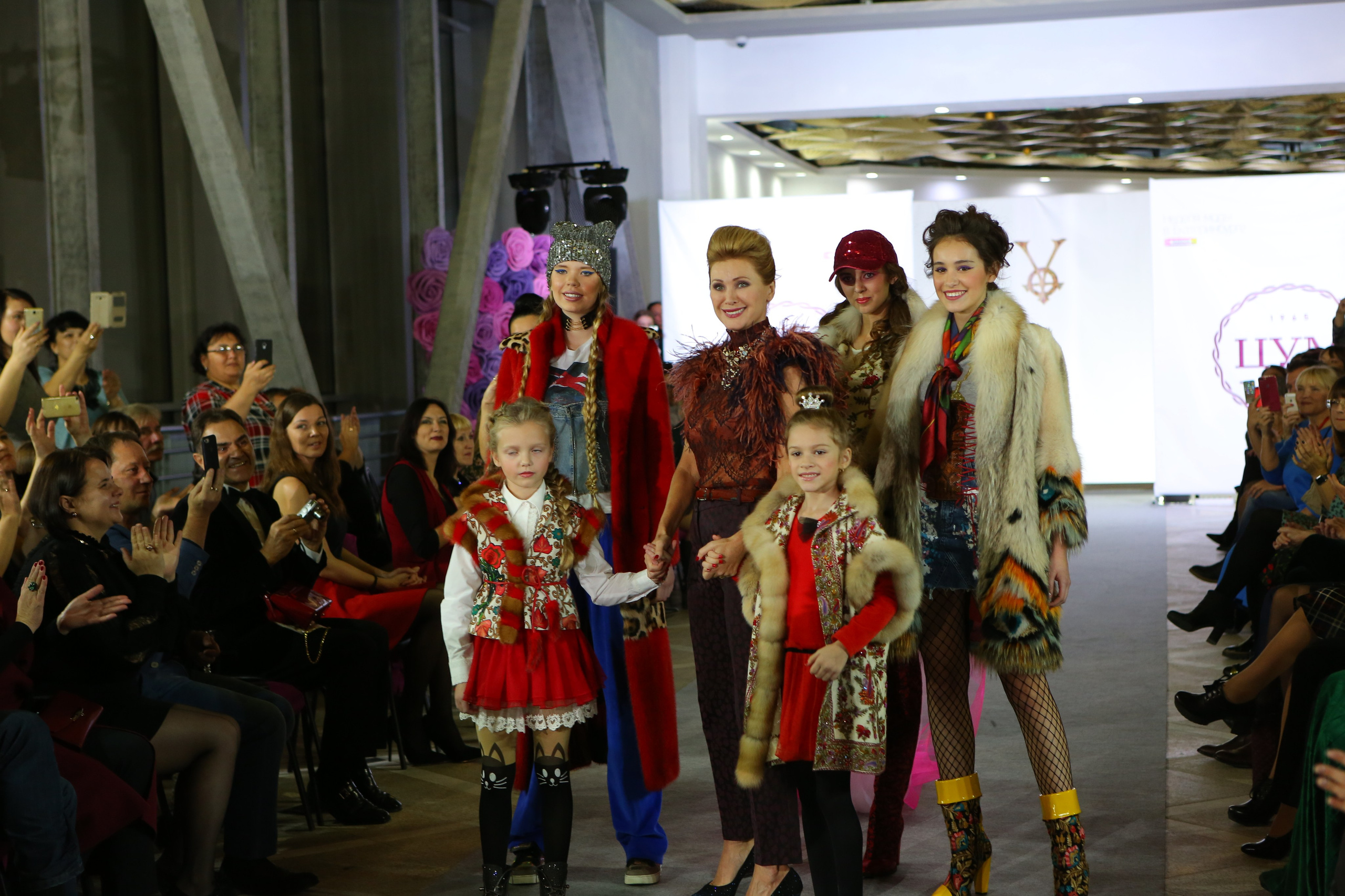 Неделя высокой моды с Викой Цыгановой. Главная