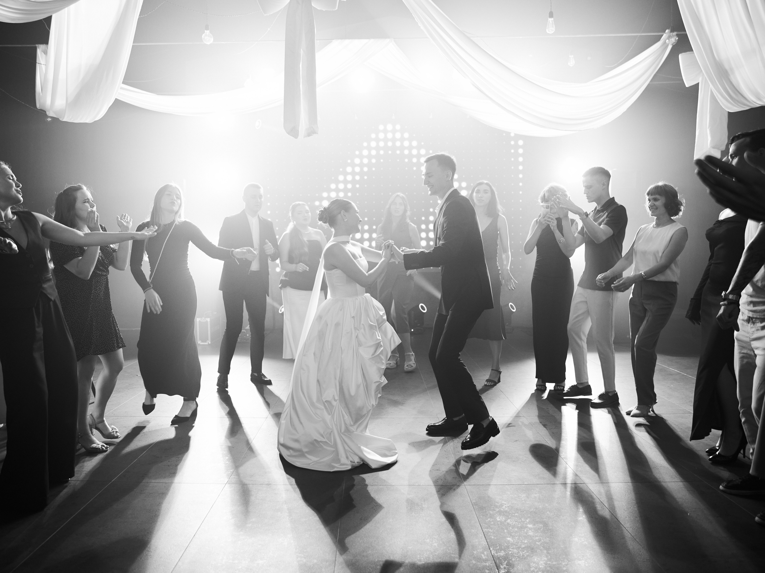 СЕГОДНЯ ТОЛЬКО ПО ЛЮБВИ. Свадебный фотограф Анна Чащухина