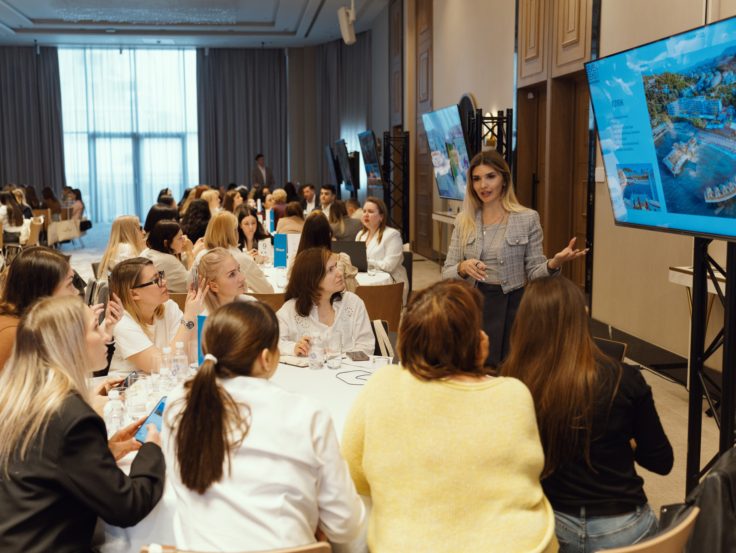 Coral Travel (road show). ФОТОГРАФ ИВАН СЕЛИВАНОВ