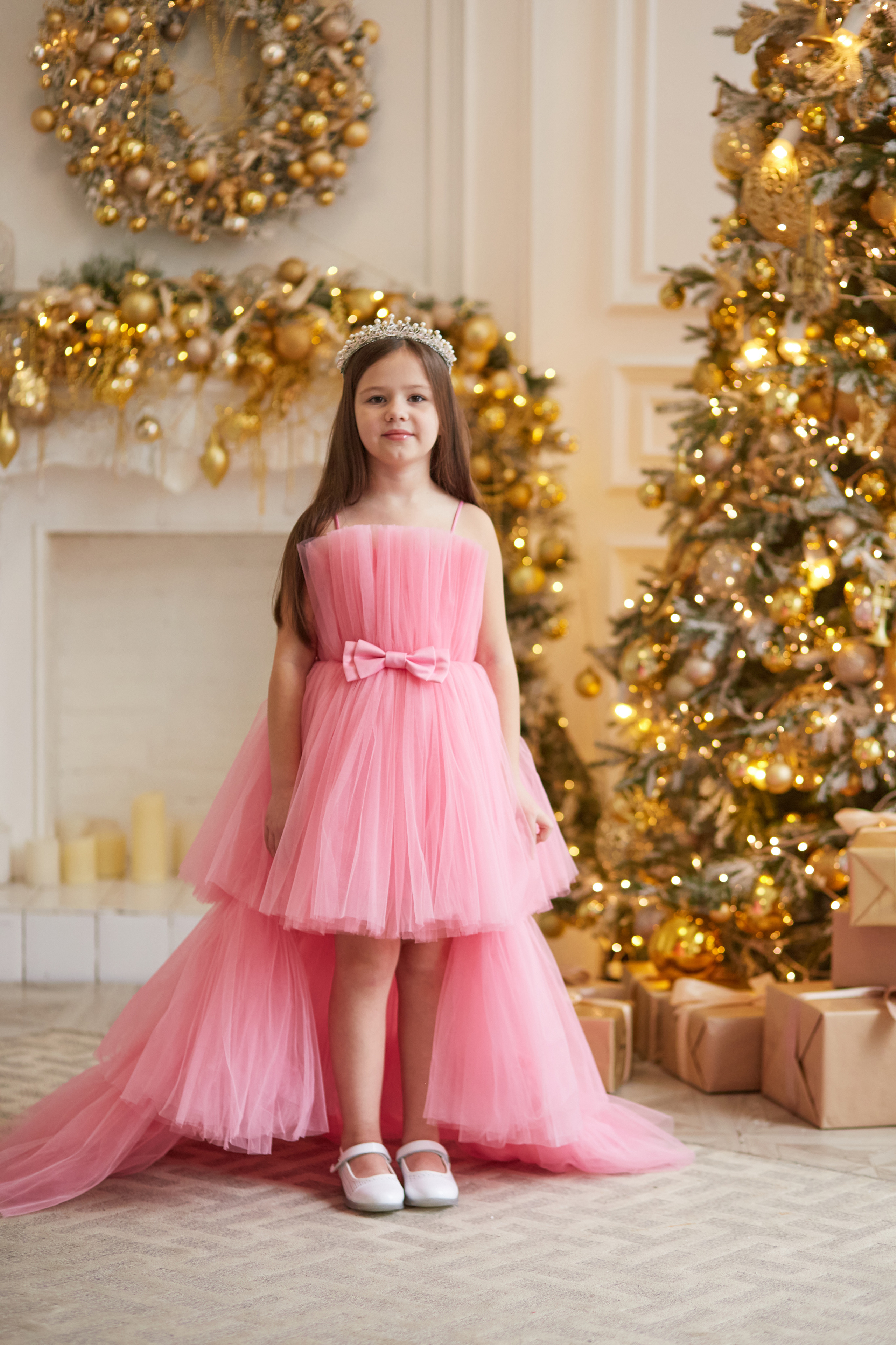 Розовое платье.  рост 128 134 со съемным шлейфом.