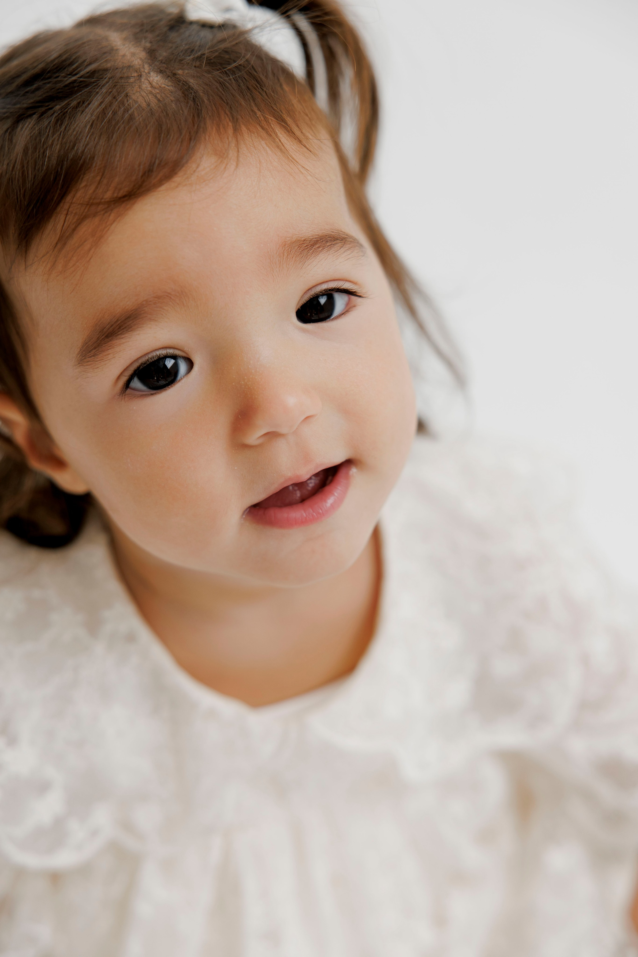 Family photoshoot inside the studio. Wedding and family photographer