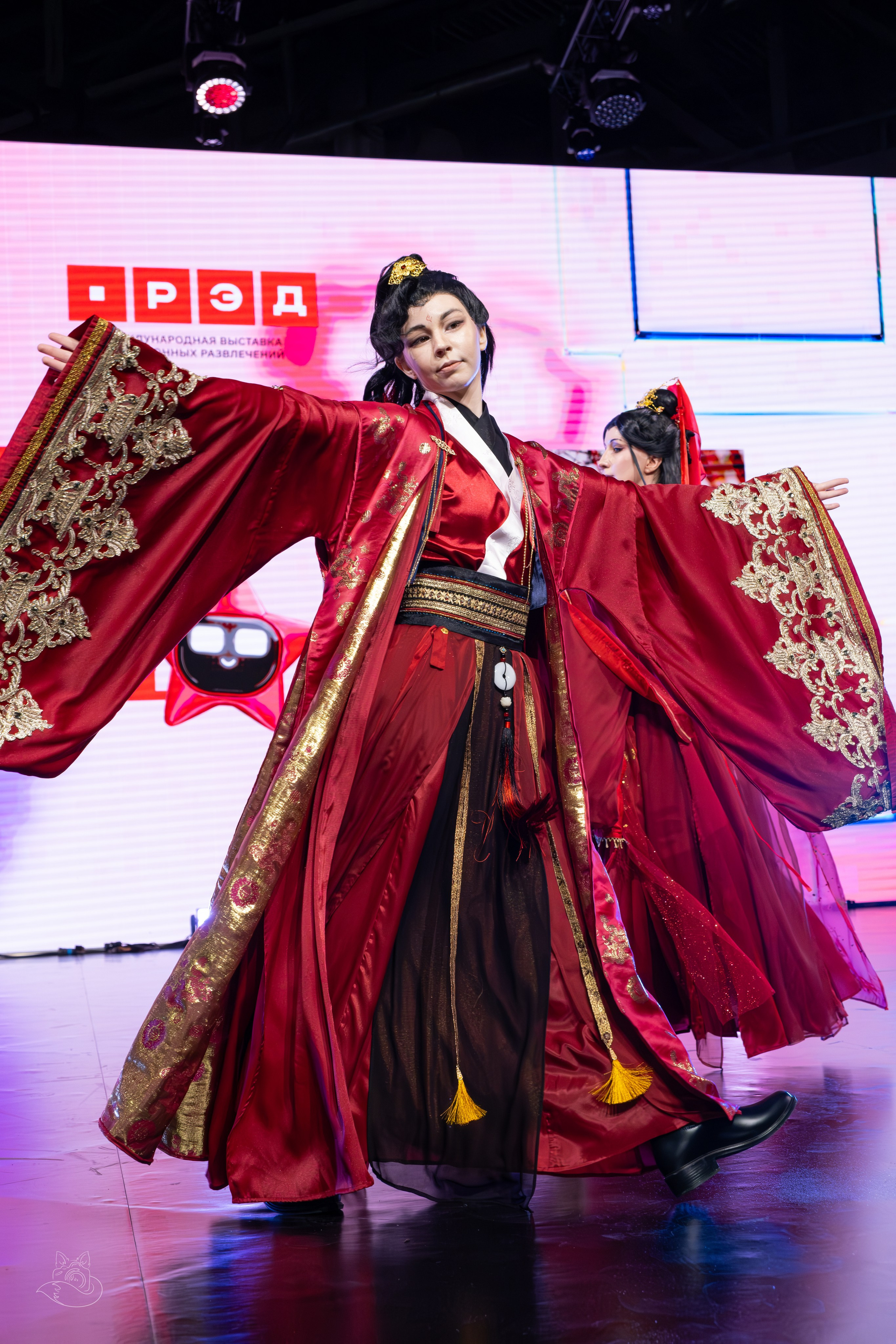 Сцена РЭД ЭКСПО 2024. Косплей фотограф