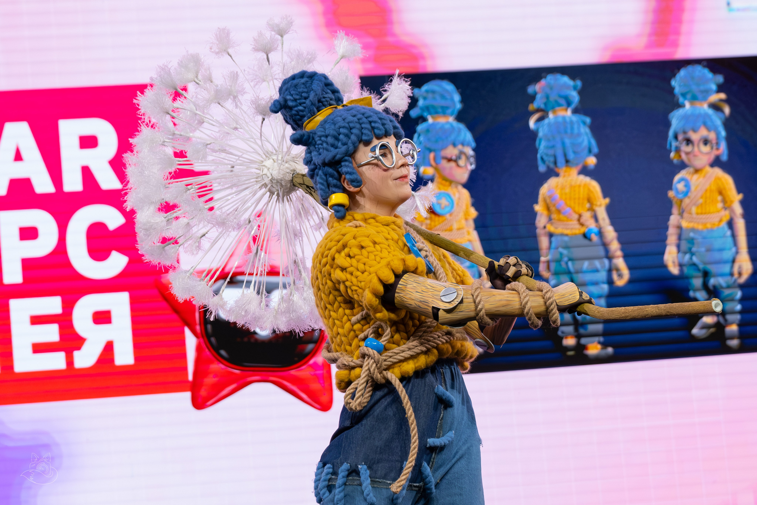 Сцена РЭД ЭКСПО 2024. Косплей фотограф