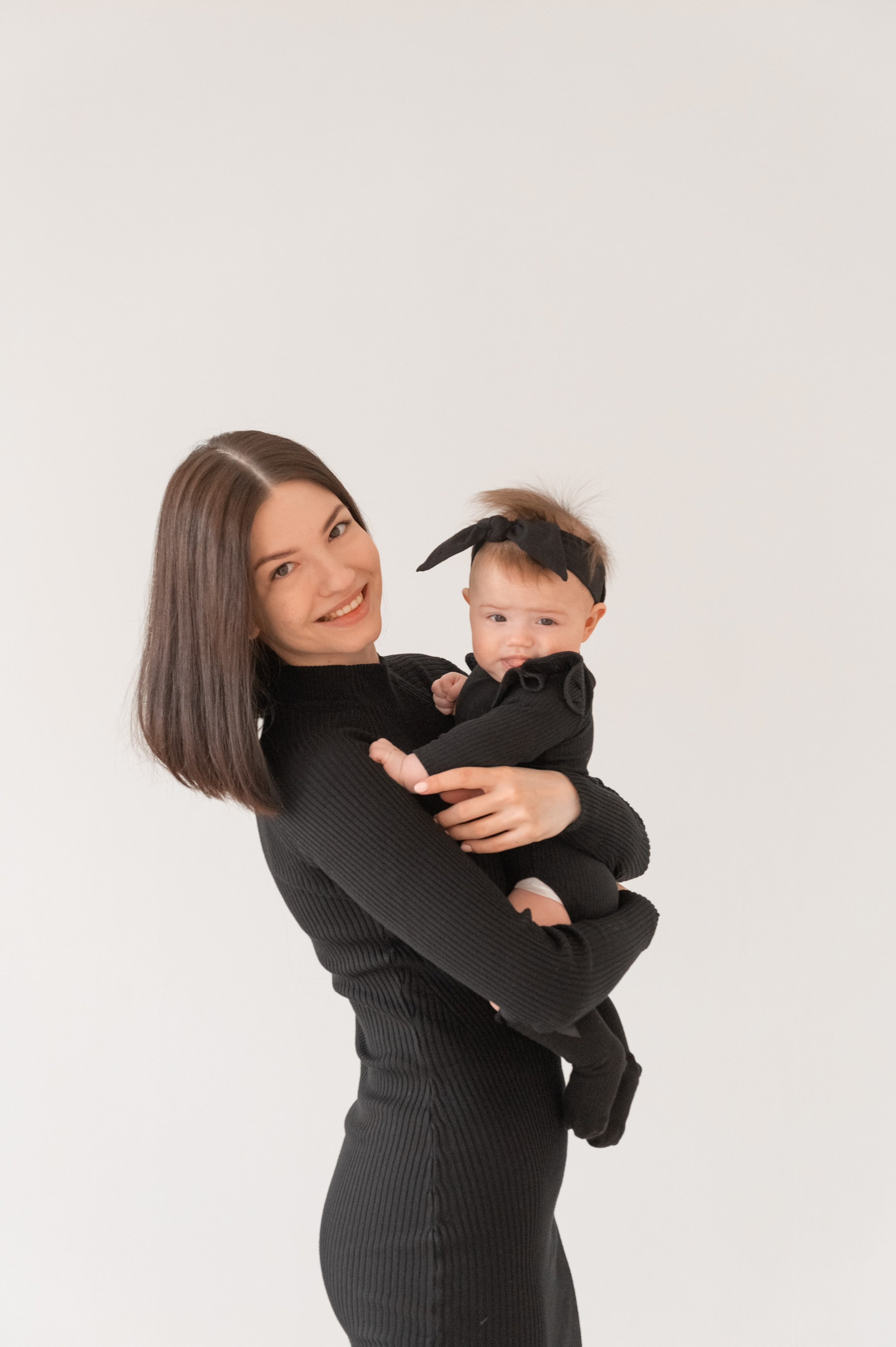 Яна Фарид и Аделина. Семейный и женский фотограф, контент фотосессия в Екатеринбурге