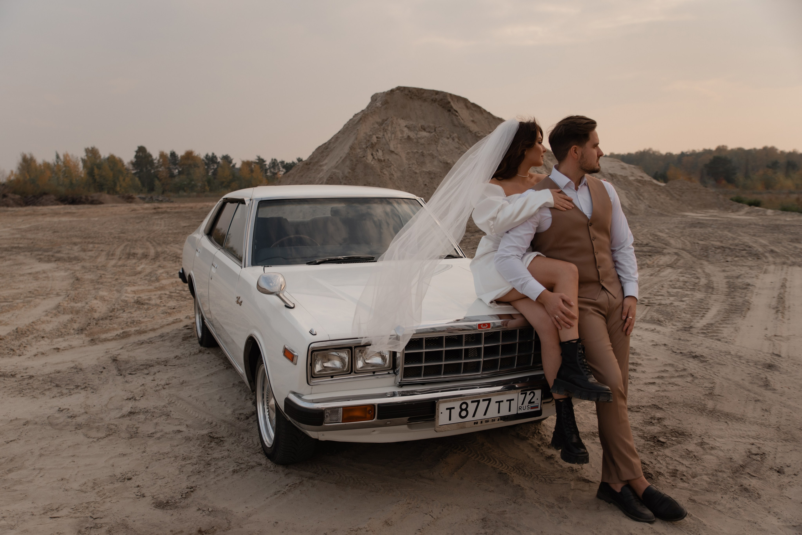 Алена и Женя, съемка с ретро машиной (съемка в рамках моего Воркшопа). Свадебный фотограф Тюмень Анастасия Битная