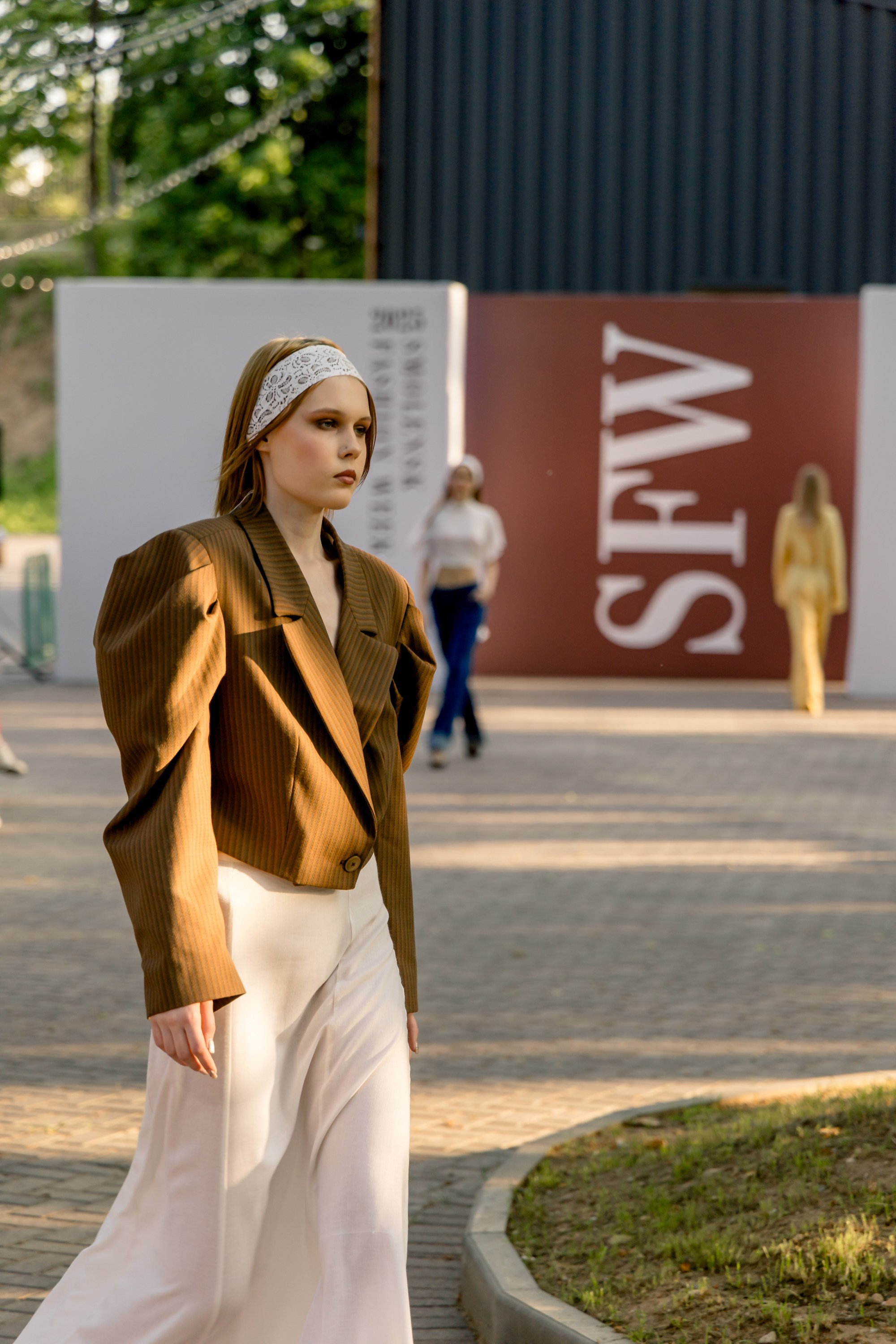 Smolensk Fashion Week 2025_показы_ДЕНЬ 1_ВЕЧЕРНИЙ ПОКАЗ_19:00. Главная