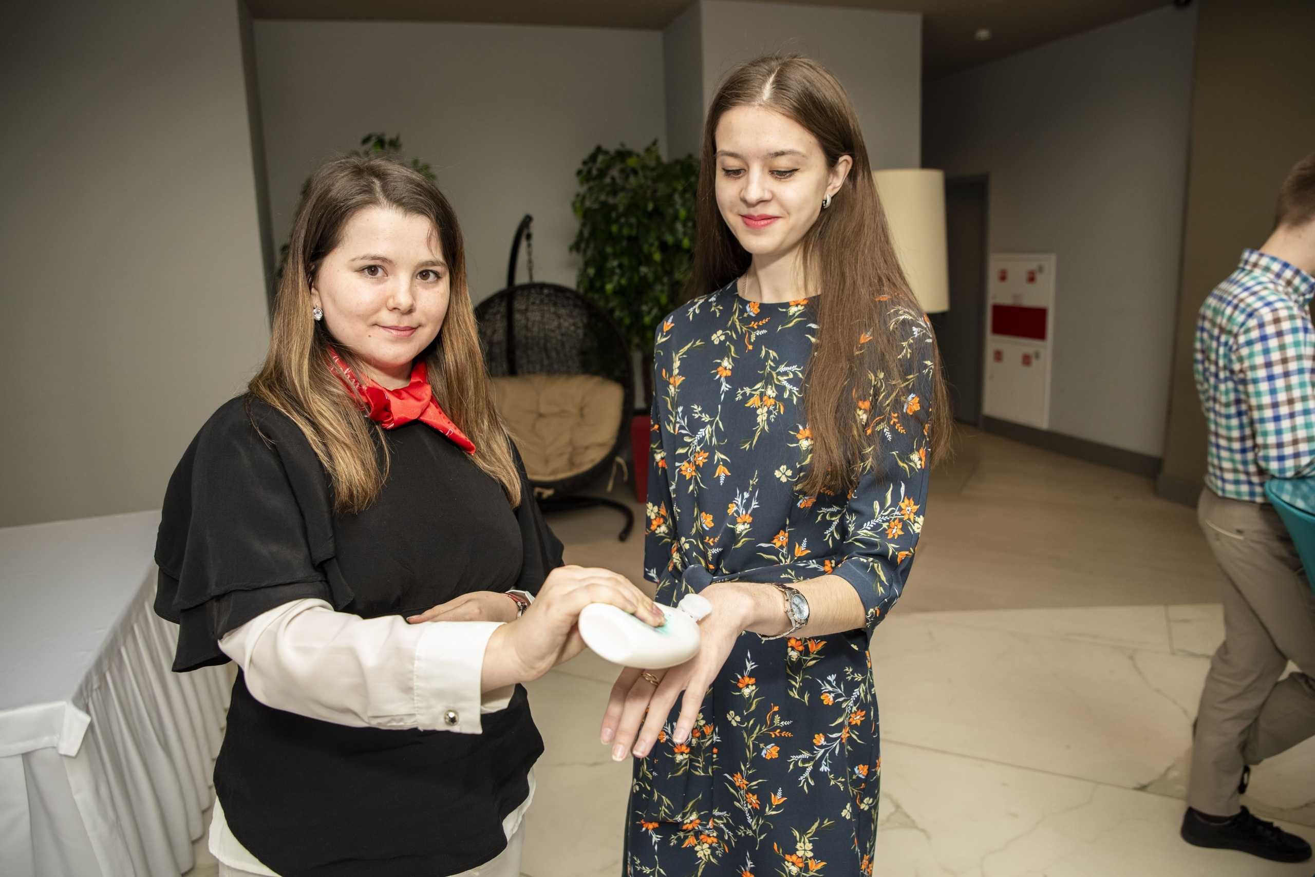 Репортажные фото Джонсон и Джонсон в Красноярске