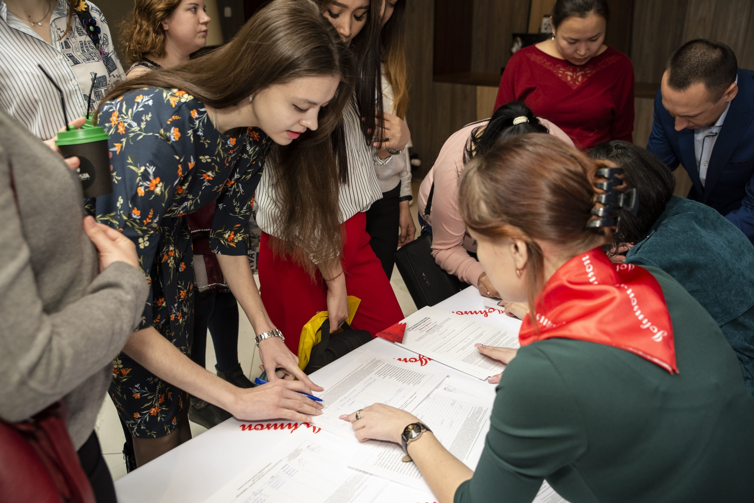 Репортажные фото Джонсон и Джонсон в Красноярске