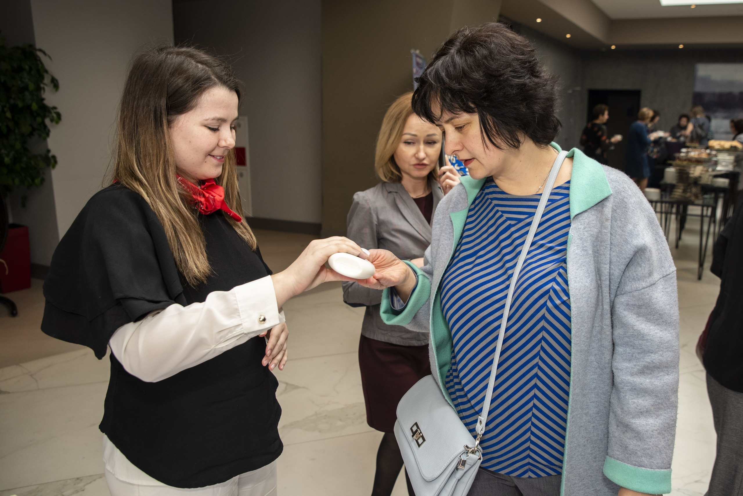 Репортажные фото Джонсон и Джонсон в Красноярске