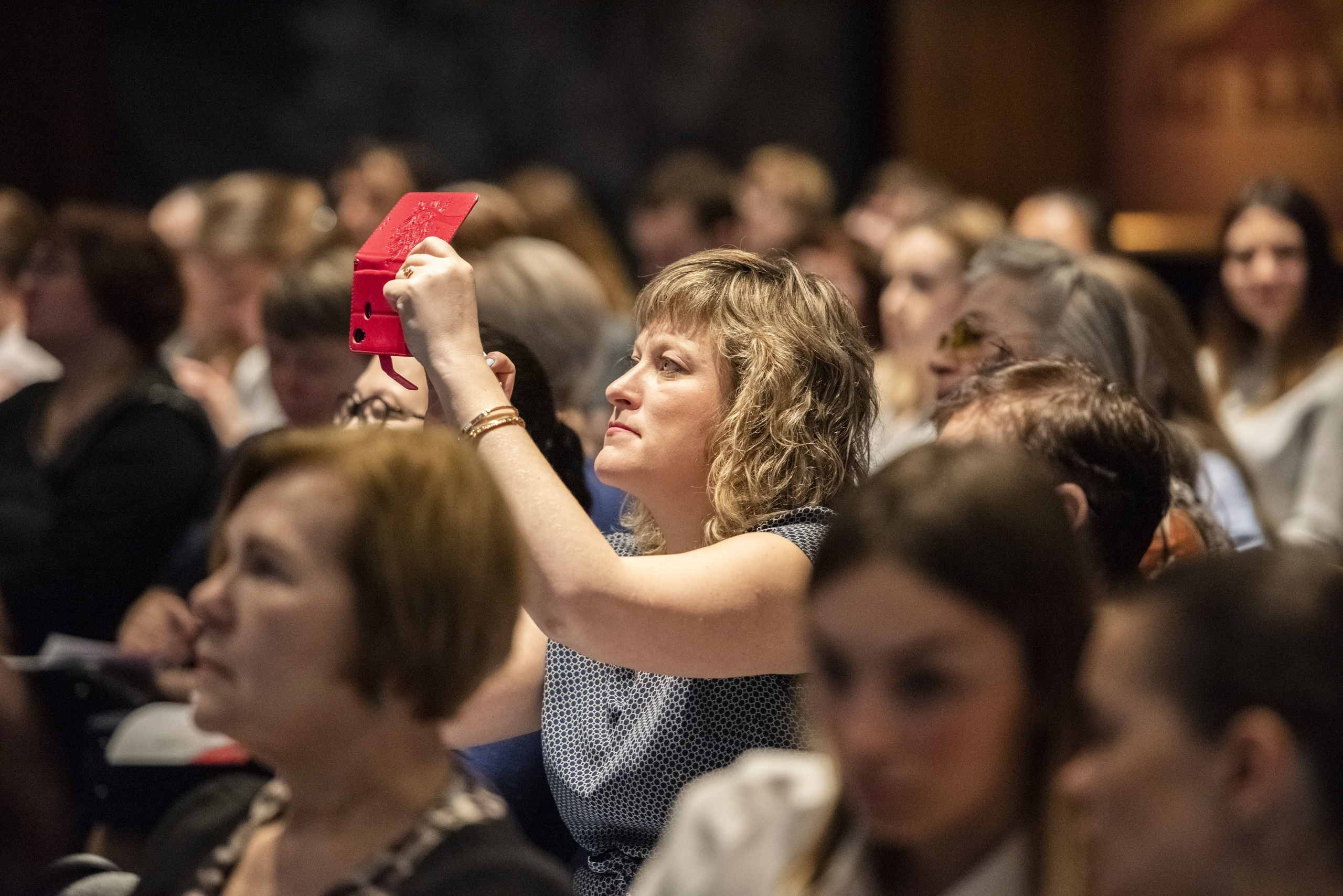 Репортажные фото Джонсон и Джонсон в Красноярске