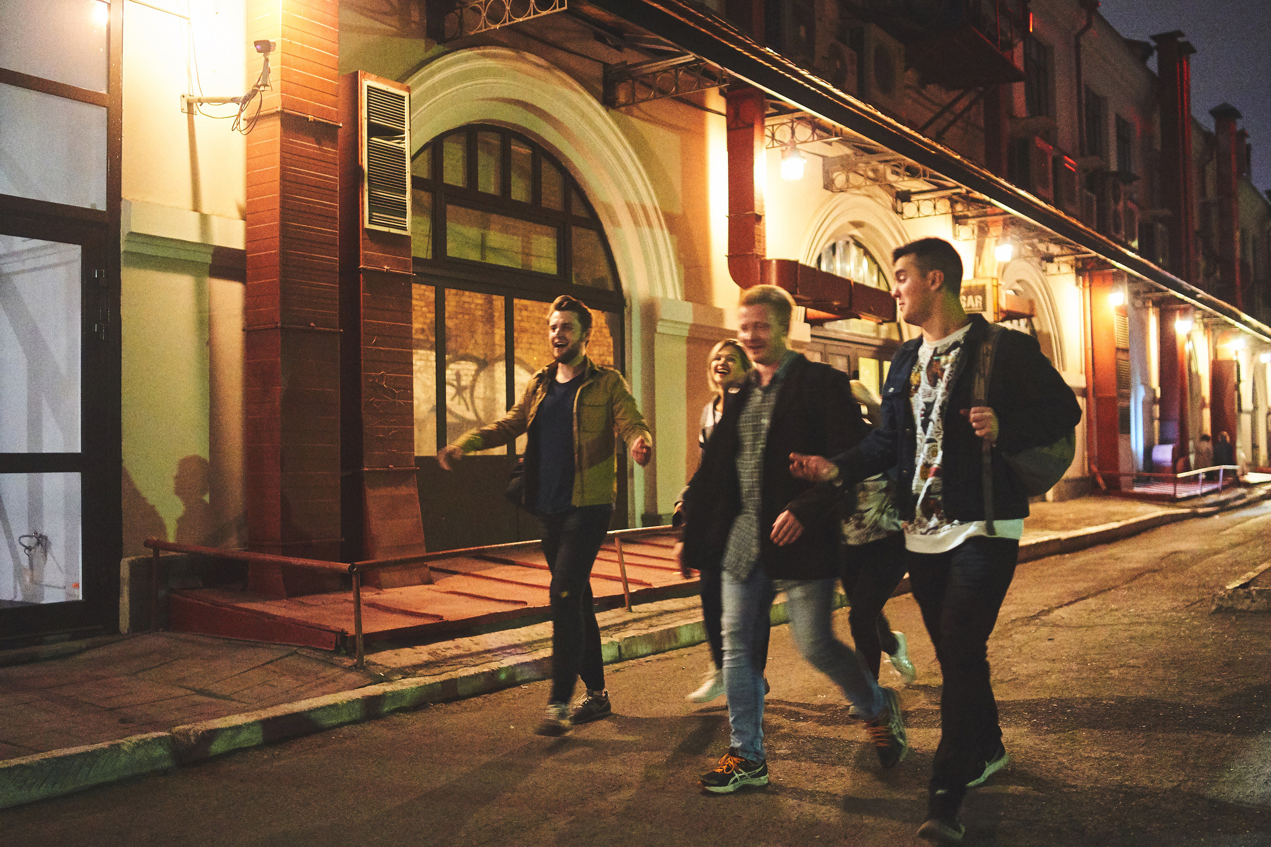 Вечеринка в NEW-Bar. Фотограф Слава Кайгородов