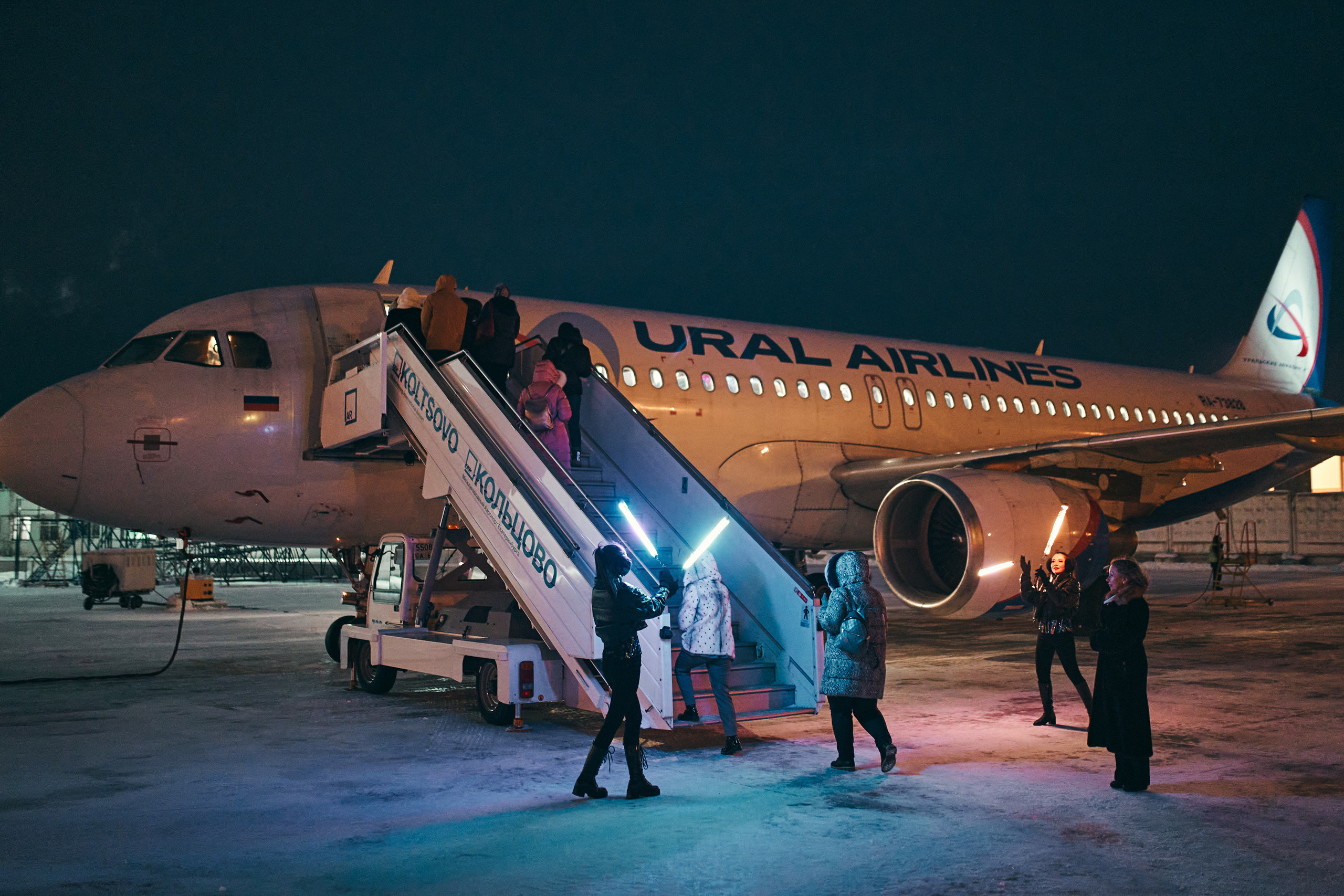Презентация в самолёте. Фотограф Слава Кайгородов