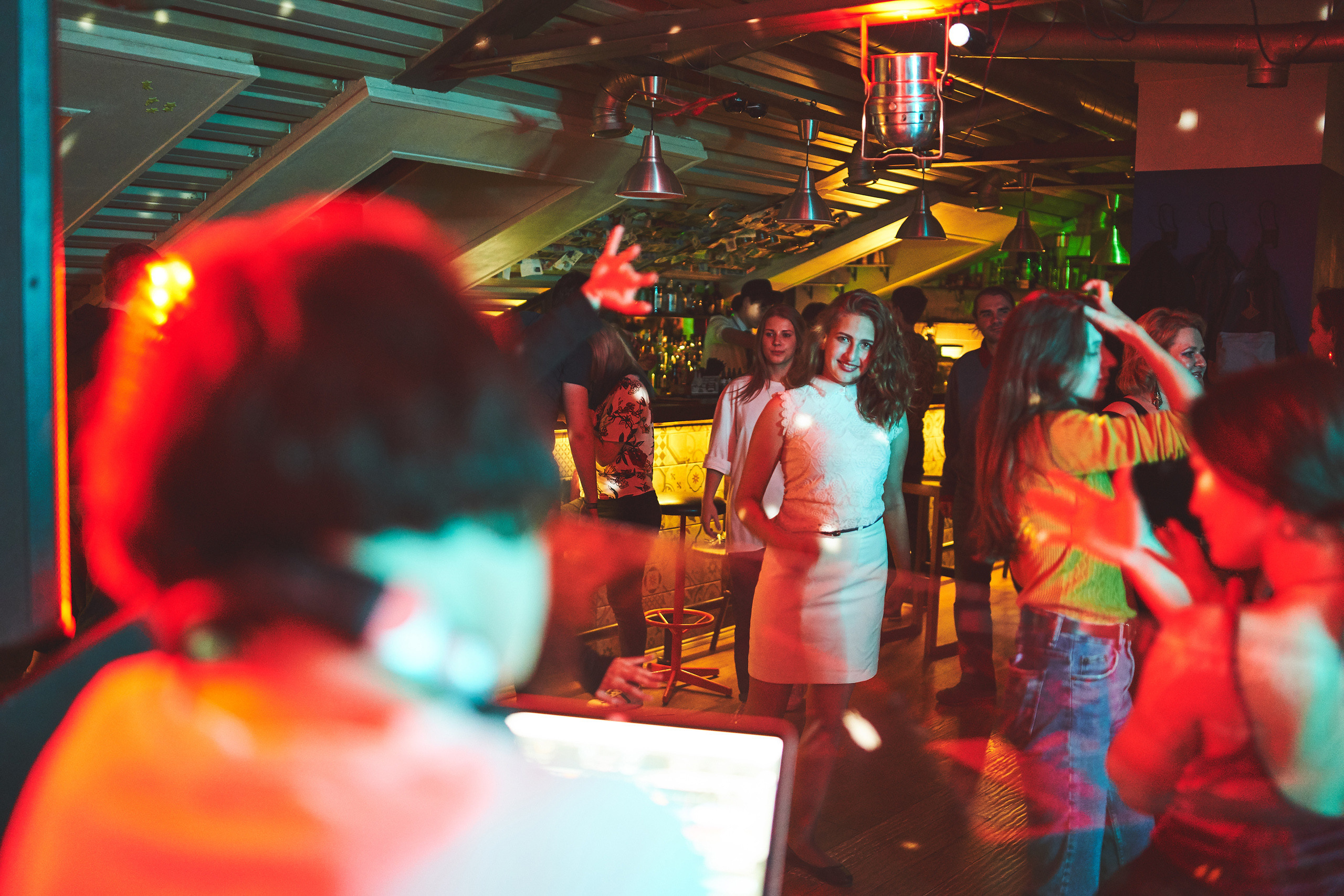 Вечеринка в NEW-Bar. Фотограф Слава Кайгородов