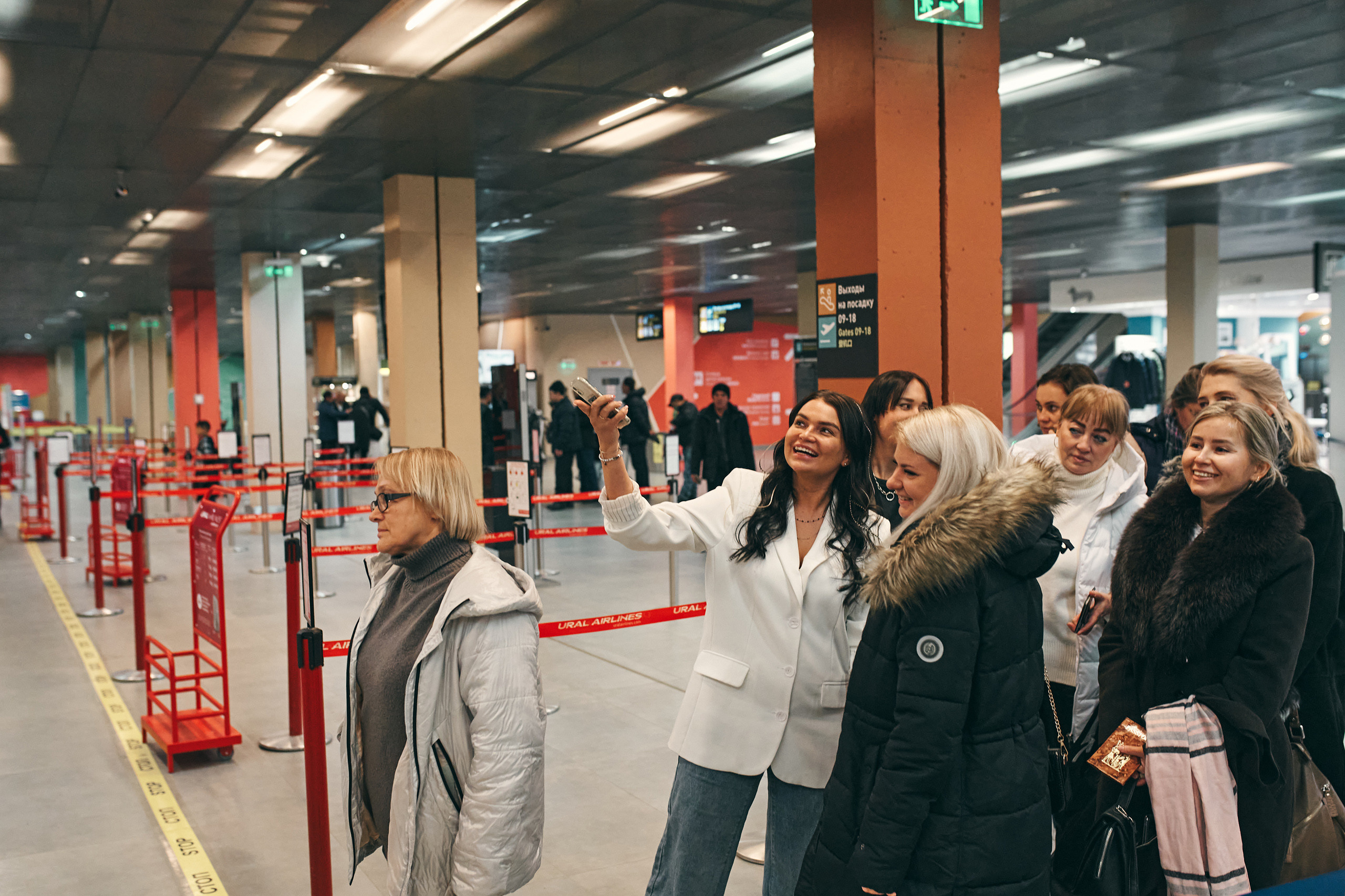 Презентация в самолёте. Фотограф Слава Кайгородов