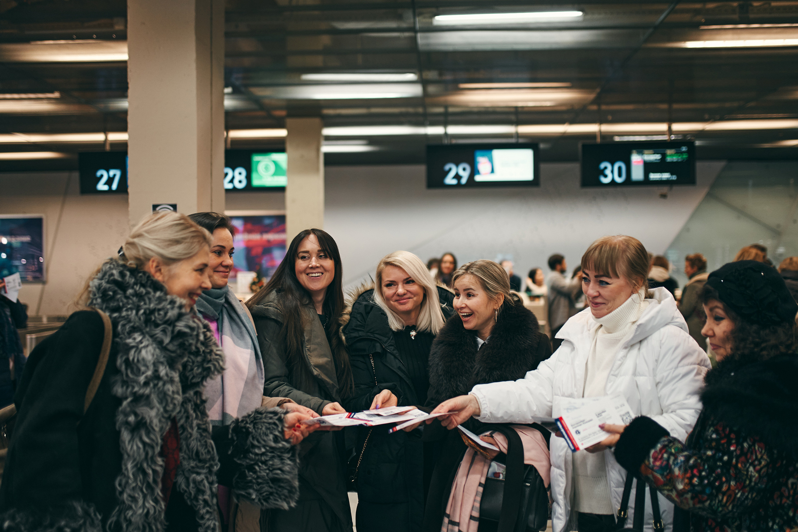 Презентация в самолёте. Фотограф Слава Кайгородов