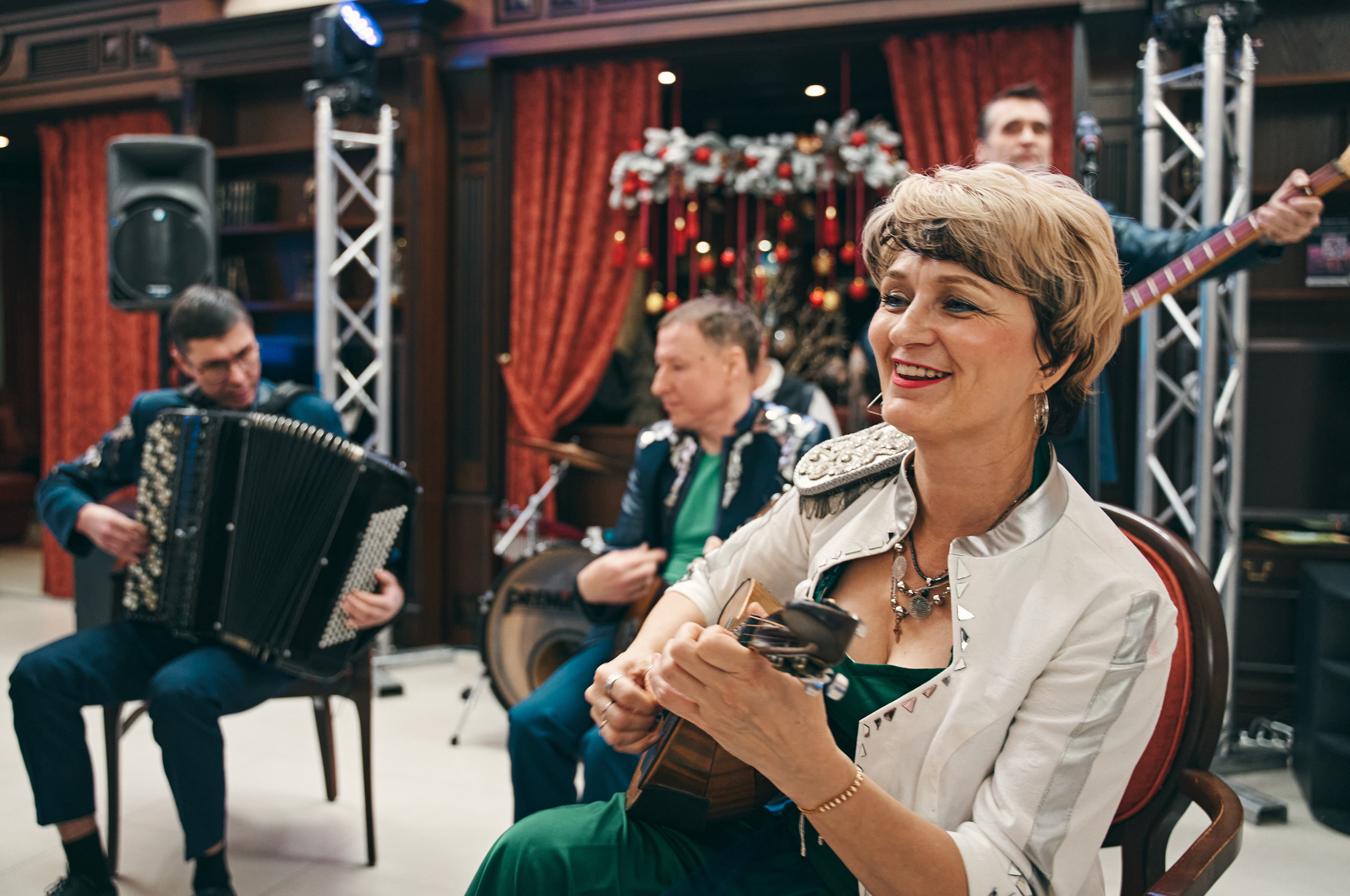 Презентация в самолёте. Фотограф Слава Кайгородов