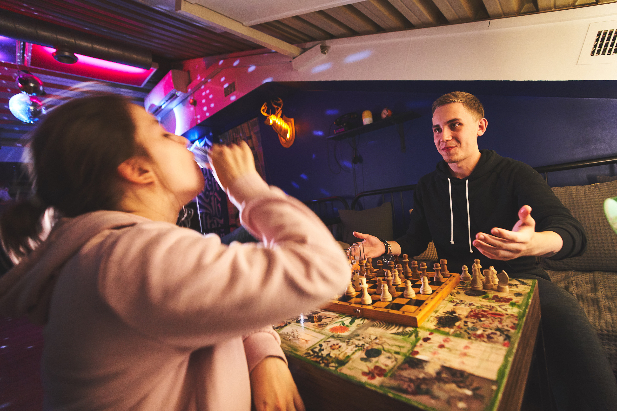 Вечеринка в NEW-Bar. Фотограф Слава Кайгородов