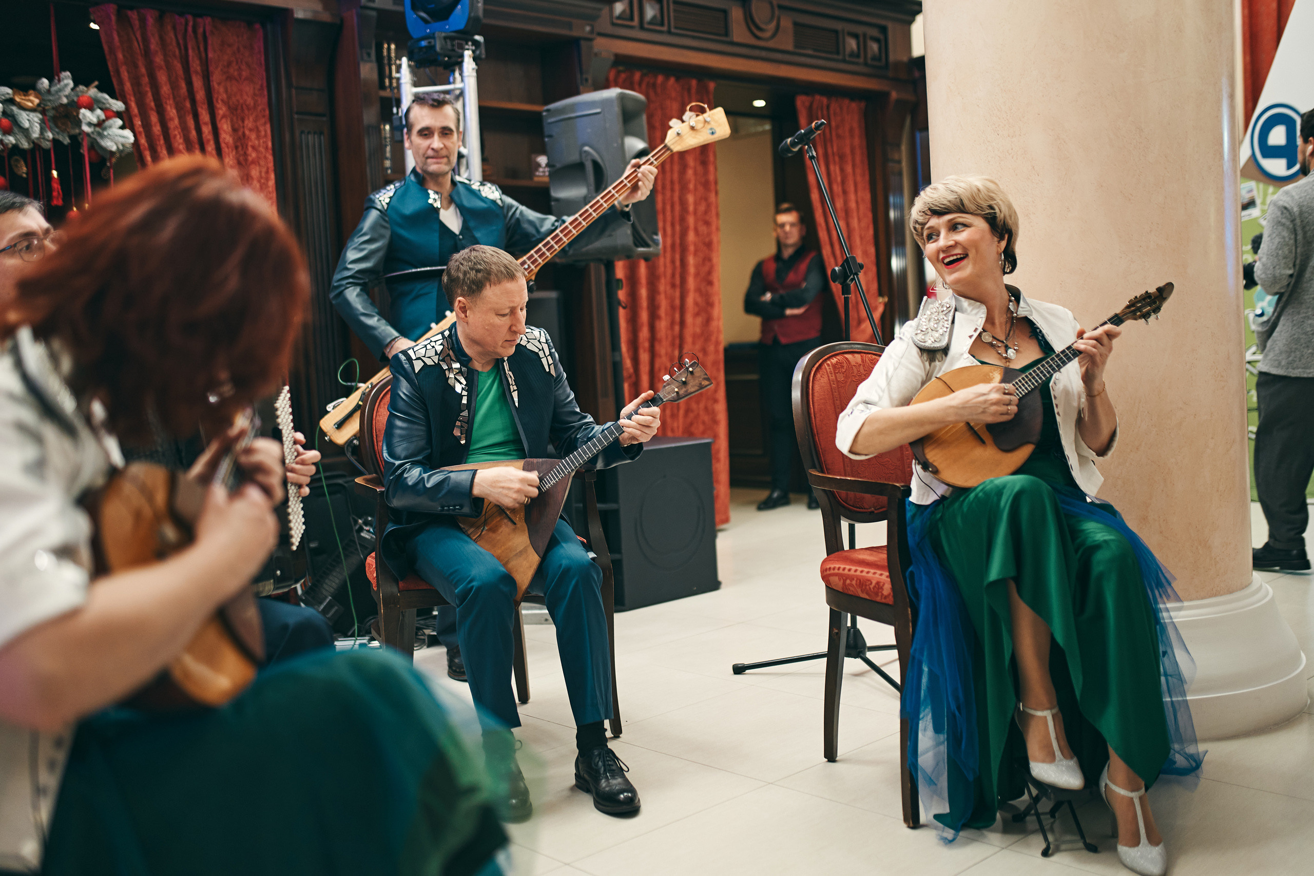 Презентация в самолёте. Фотограф Слава Кайгородов