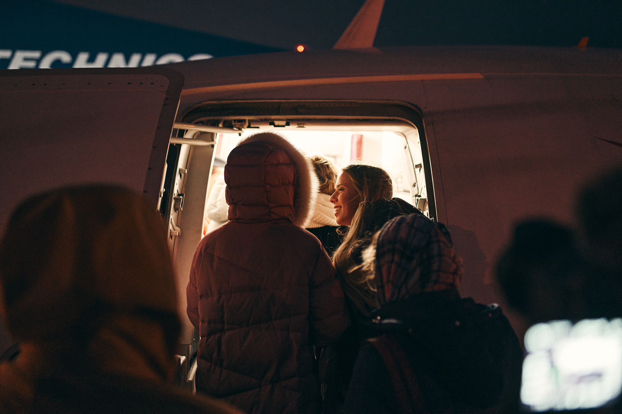 Презентация в самолёте. Фотограф Слава Кайгородов