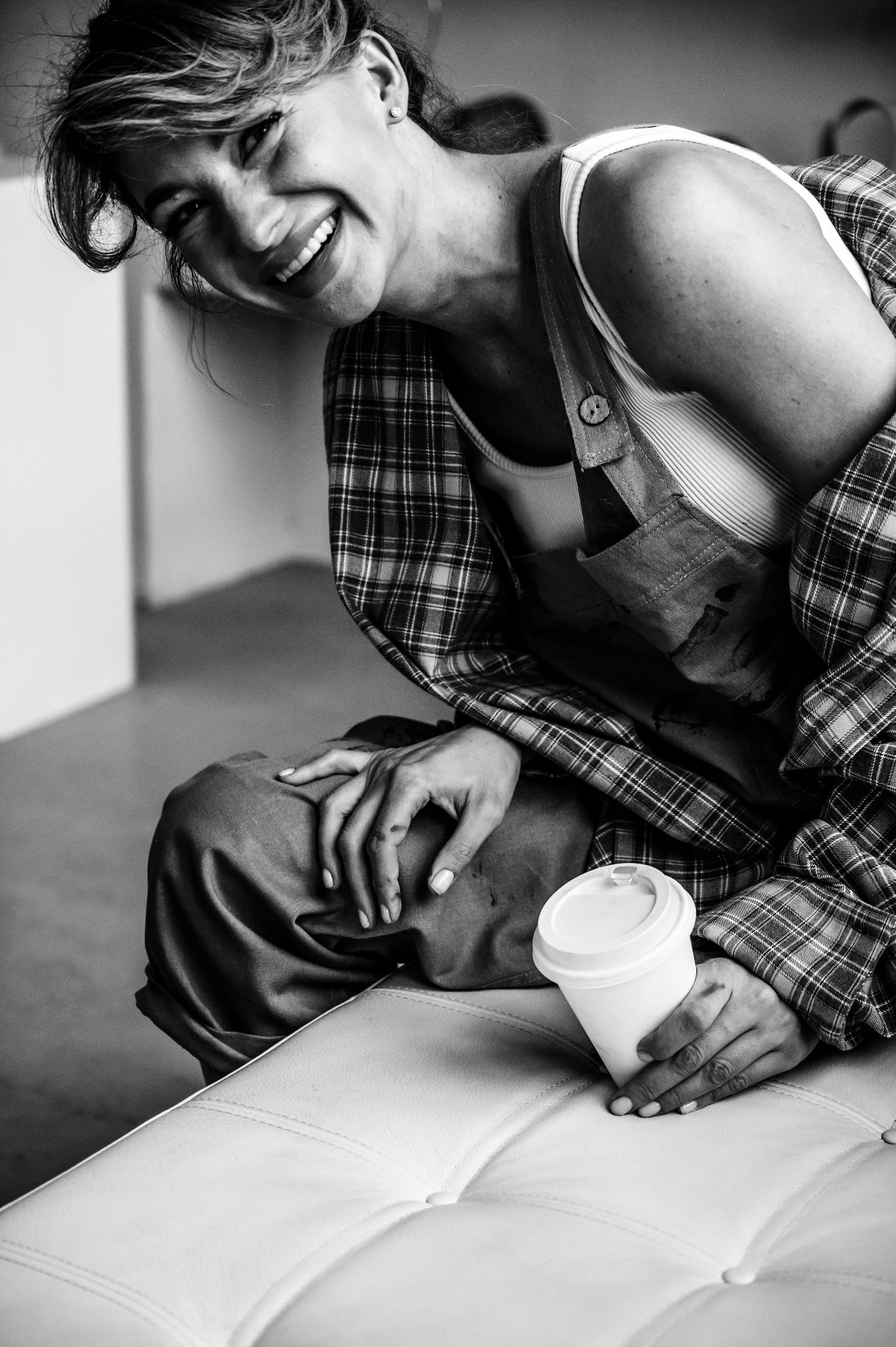 Женя фотосессия. Профессиональный фотограф беременности в СПБ. Стильные фотосессии беременности в стиле минимализм и классическая фотография