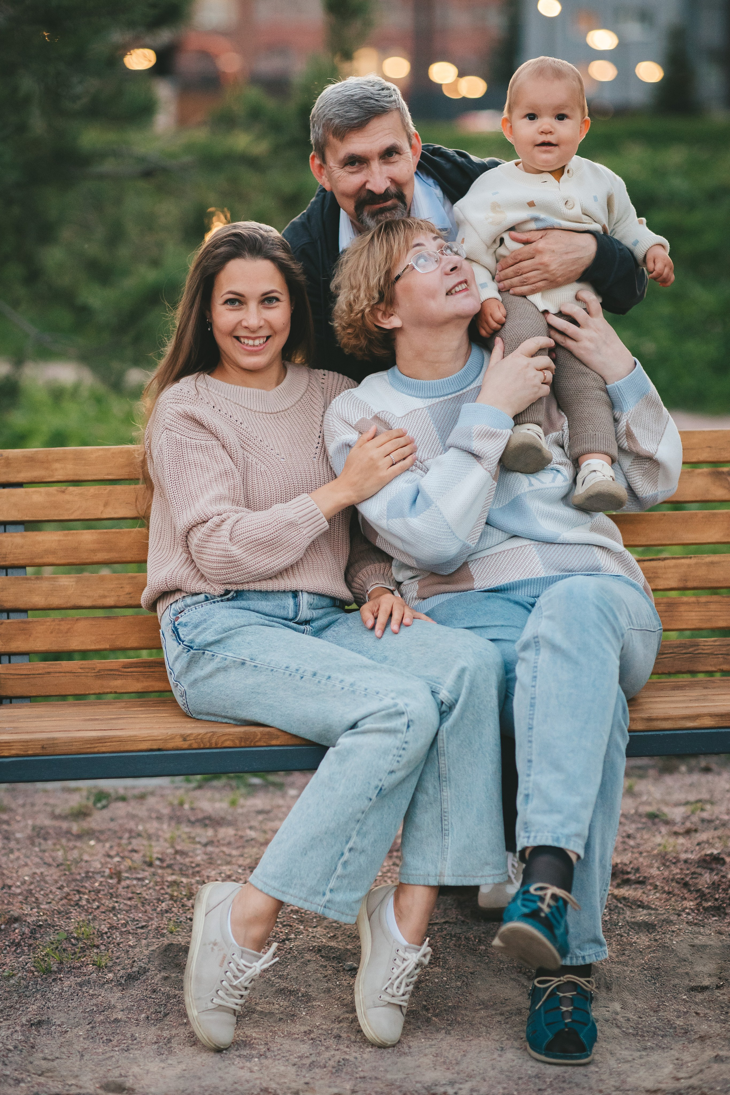 Саша, Аня, Михаил и Татьяна. Семейный lifestyle фотограф в Санкт-Петербурге Людмила Пахомова