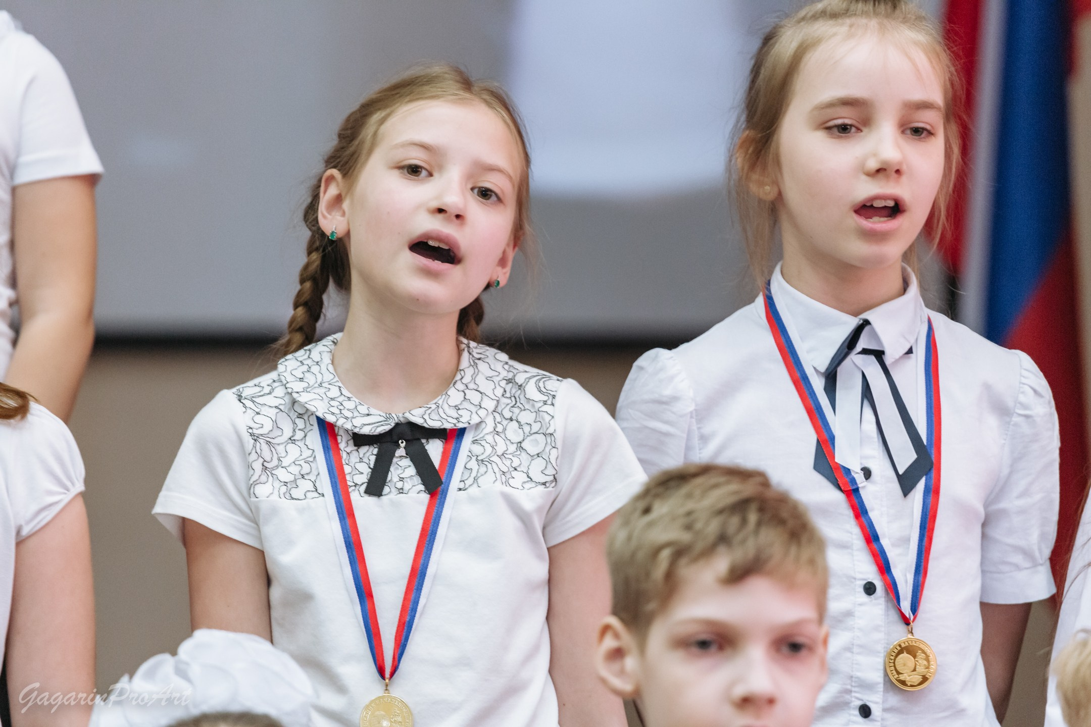 Репортаж в школе на выпускной. Фотограф на выпускной. GagarinProArt